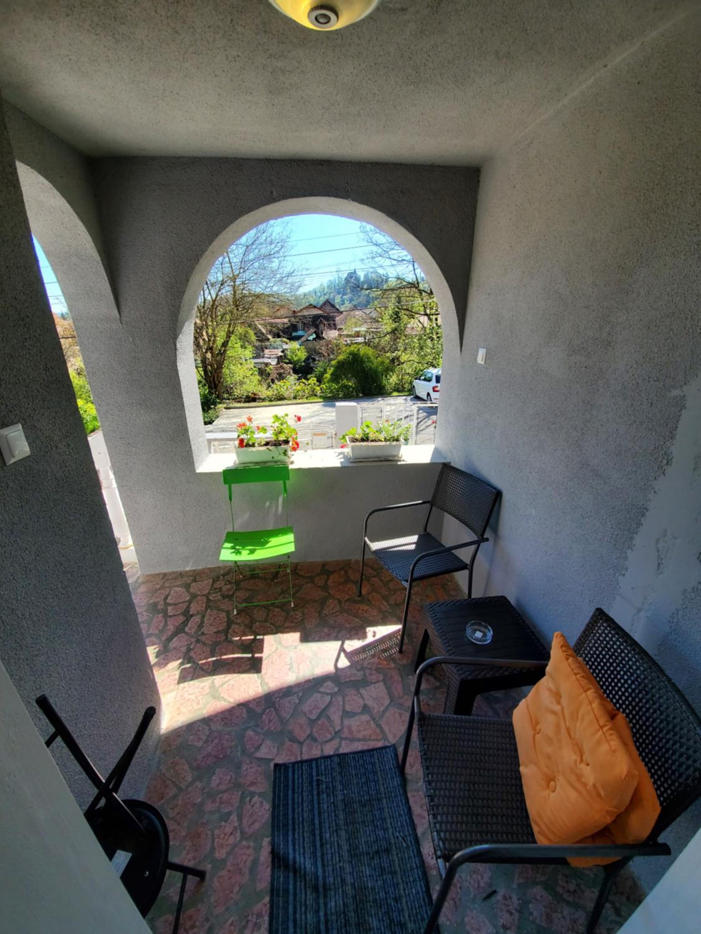 Family Room with Terrace - Photo 7