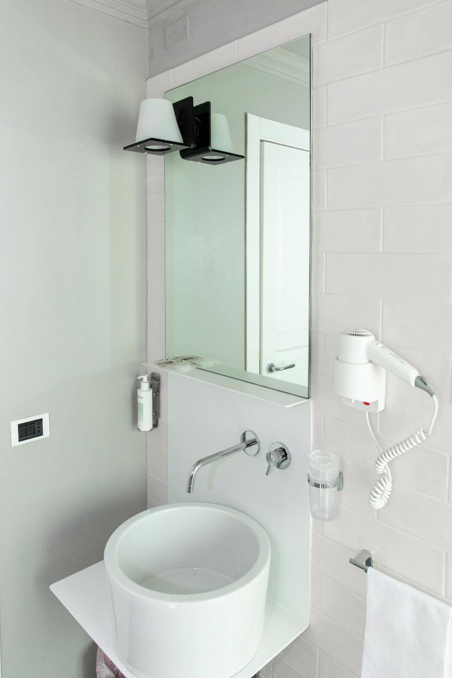 Superior Triple Room - Photo 13