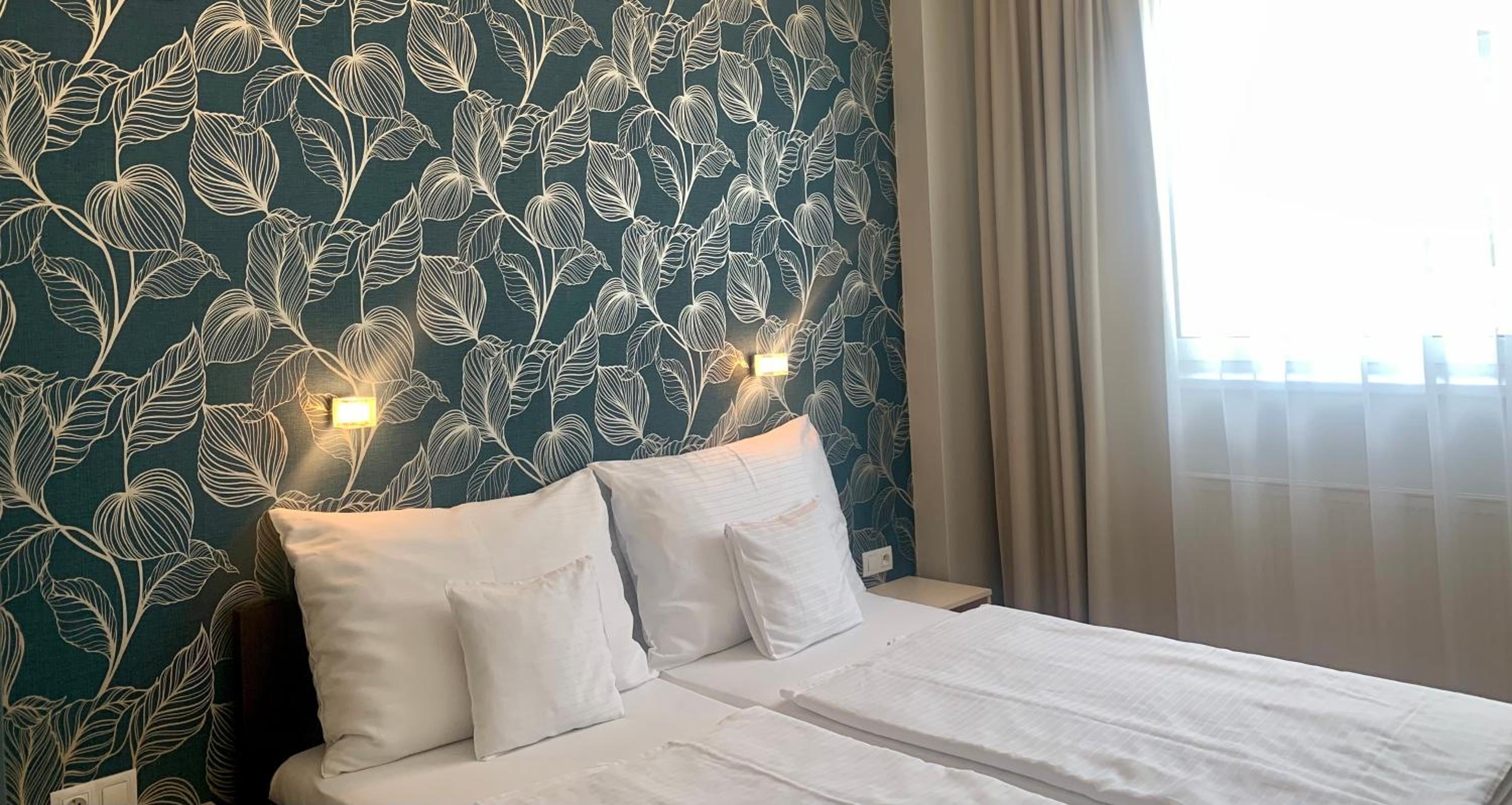 Standard Double Room - Photo 8