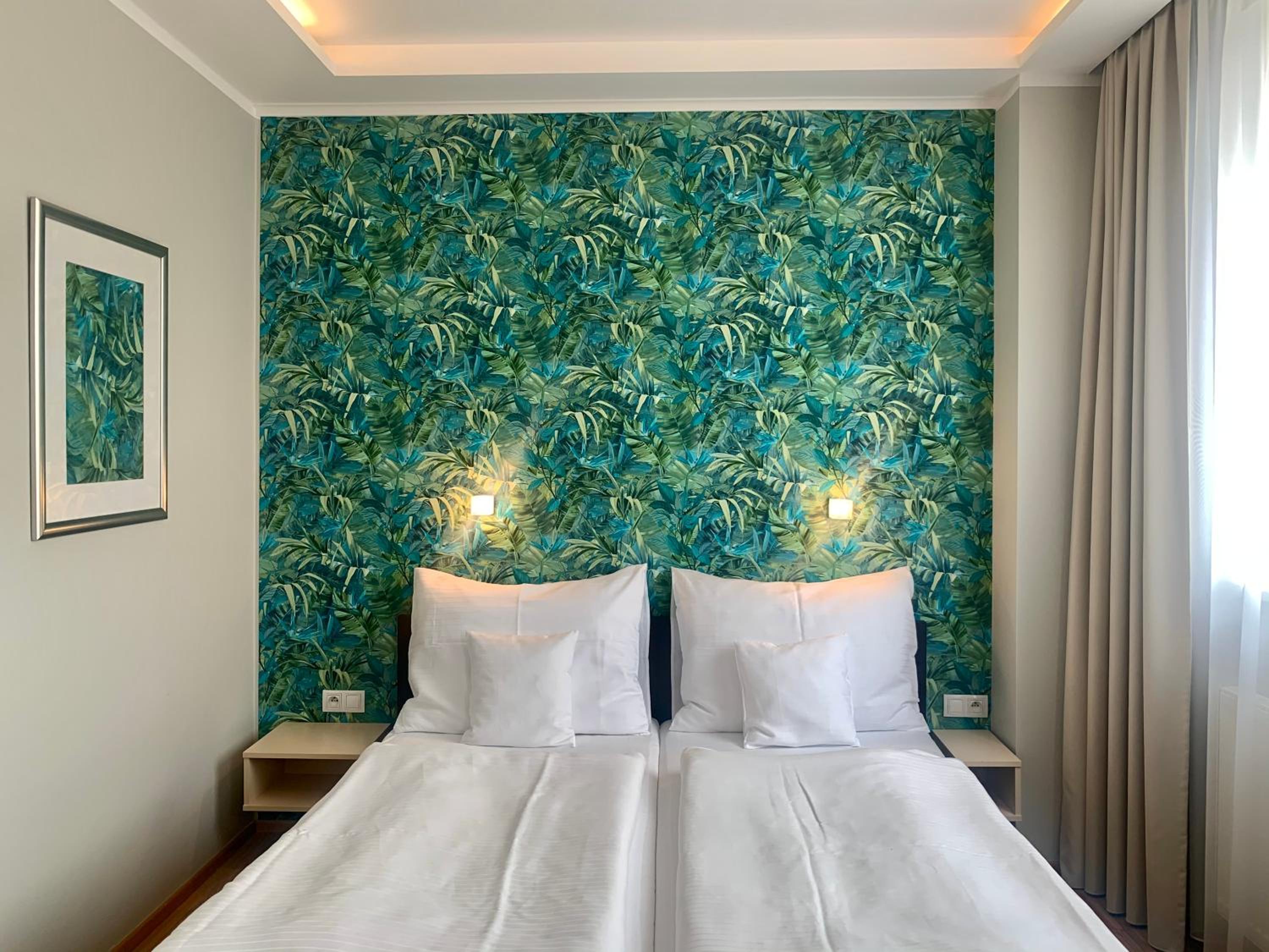 Standard Double Room - Photo 9