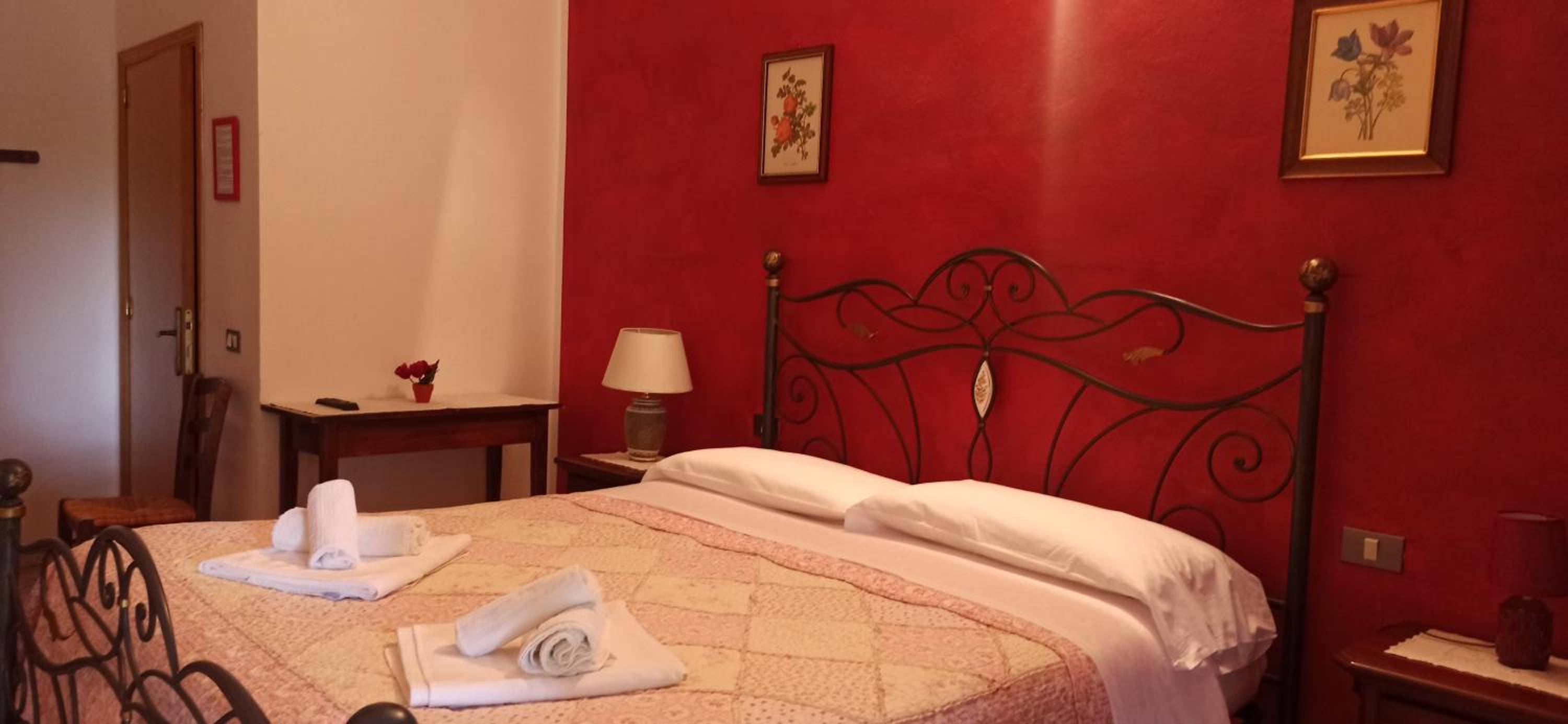 Double Room with Private Bathroom - Photo 15