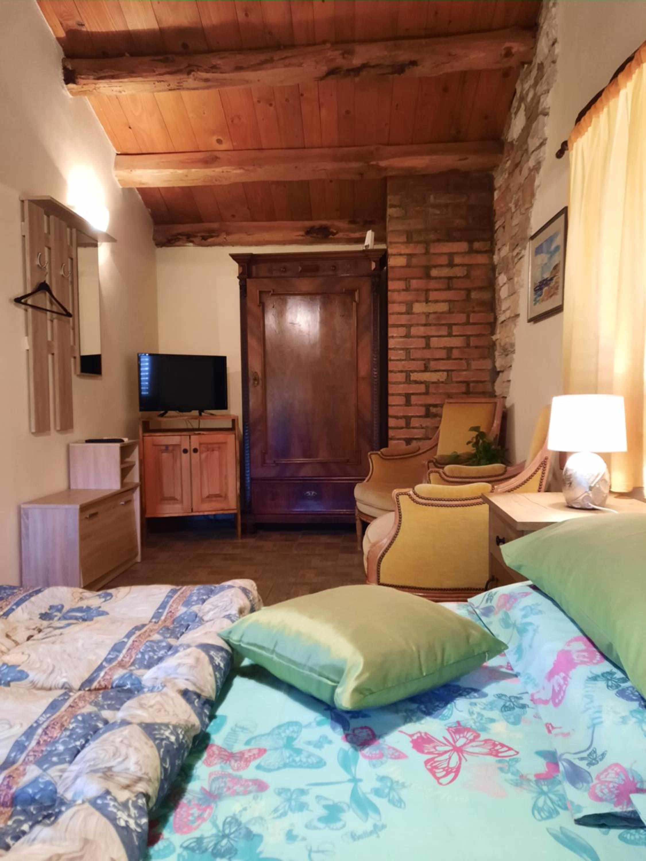Economy Double Room photo 3