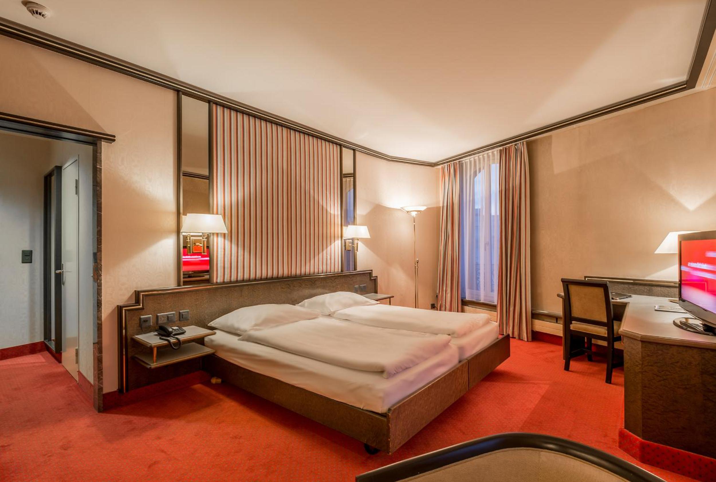 Double Room - Photo 13