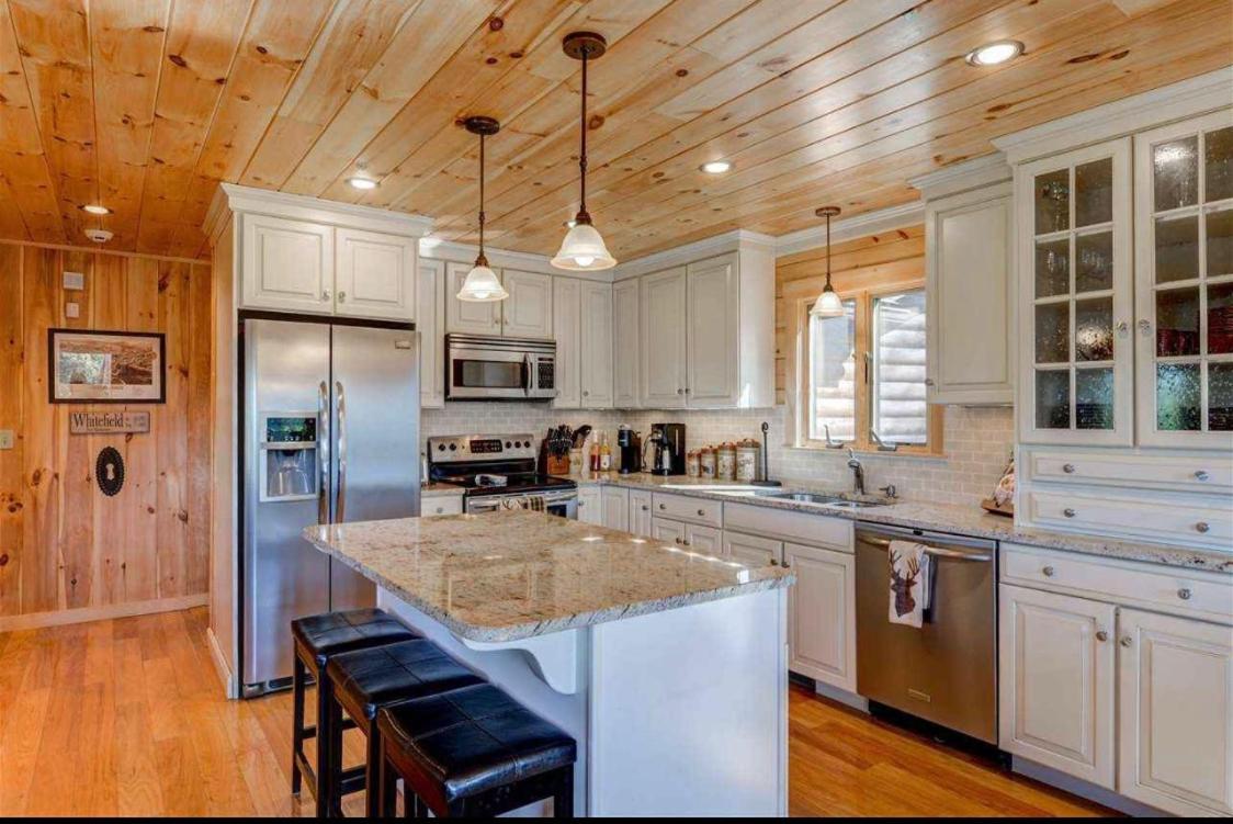 Four-Bedroom House - Photo 9