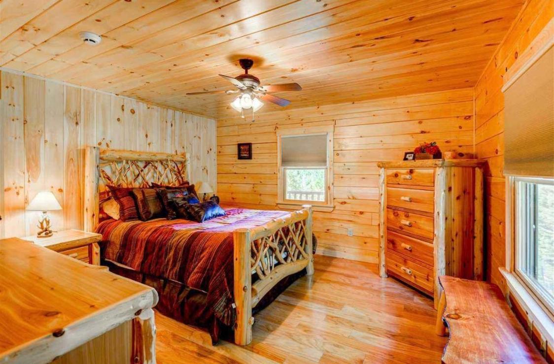 Four-Bedroom House - Photo 21