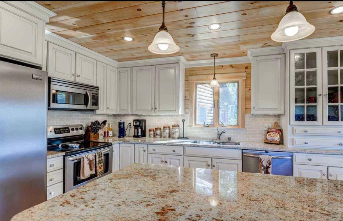 Four-Bedroom House - Photo 20