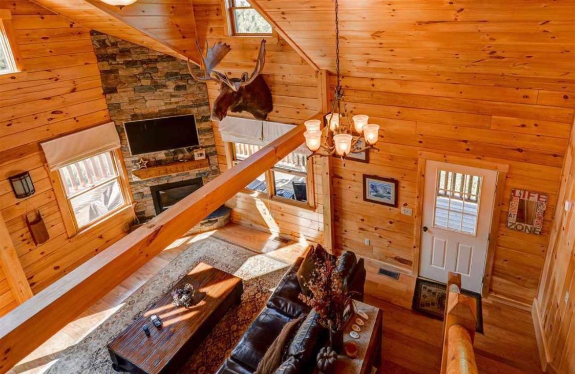 Four-Bedroom House - Photo 18