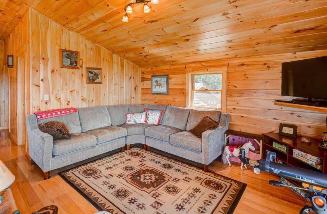 Four-Bedroom House - Photo 16