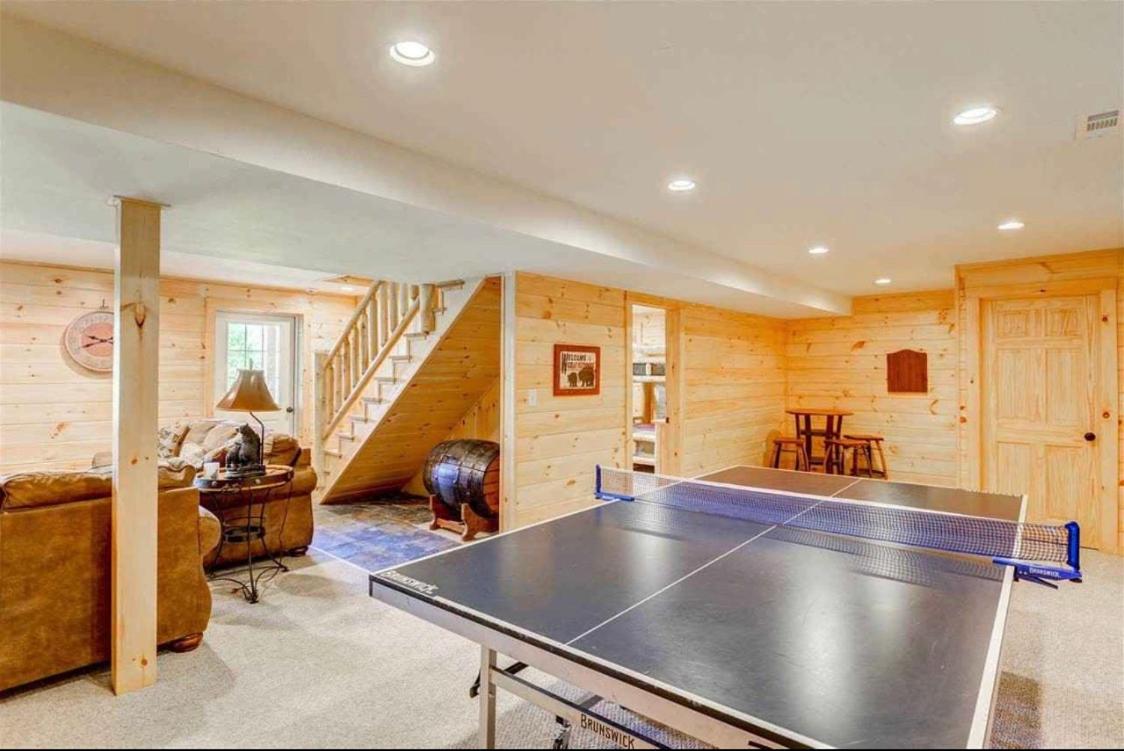Four-Bedroom House - Photo 32