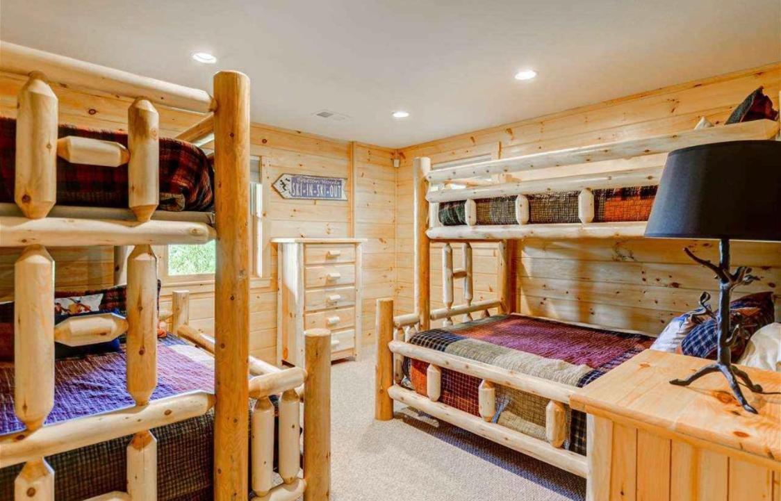 Four-Bedroom House - Photo 30