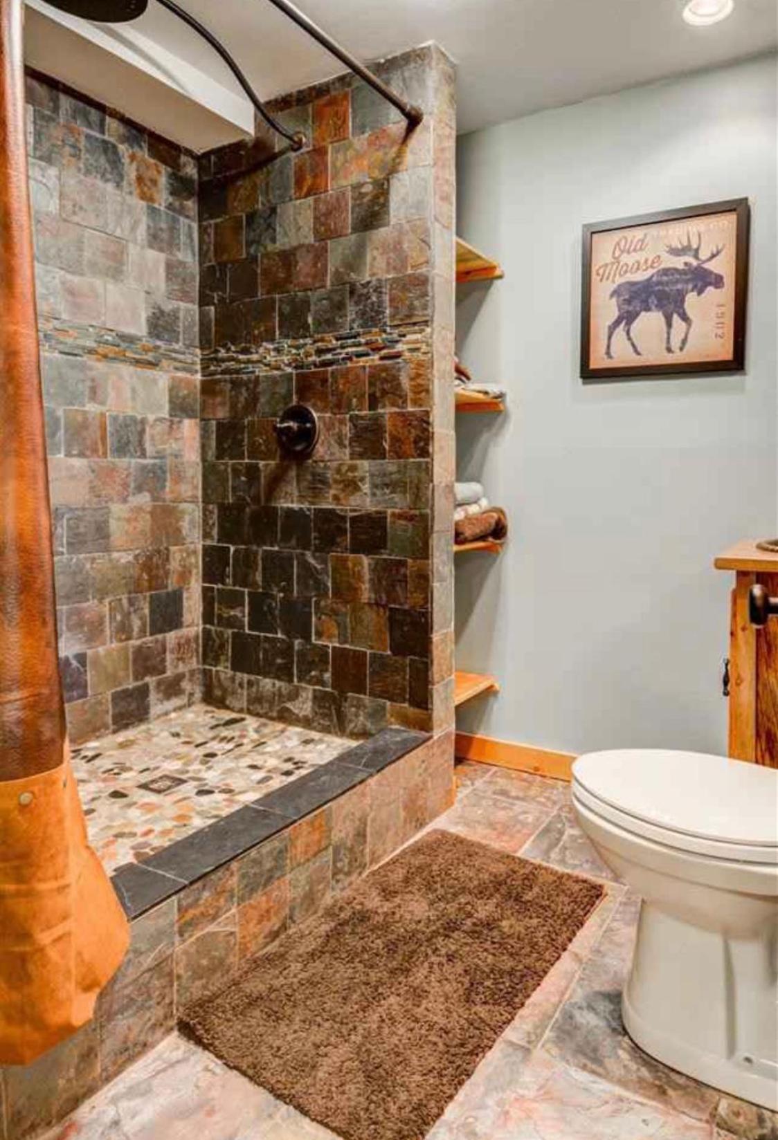 Four-Bedroom House - Photo 29