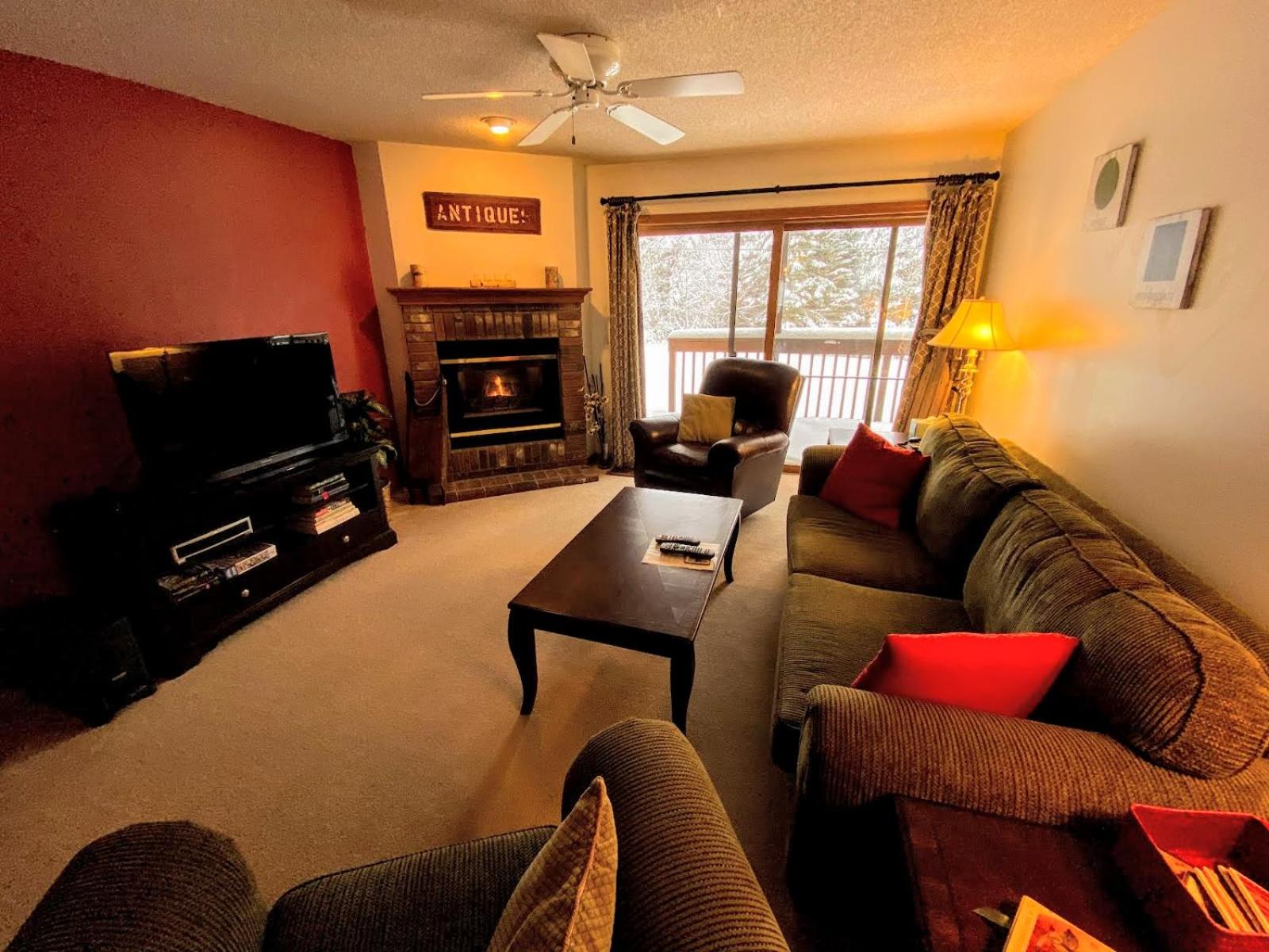 Two-Bedroom Apartment - Photo 18