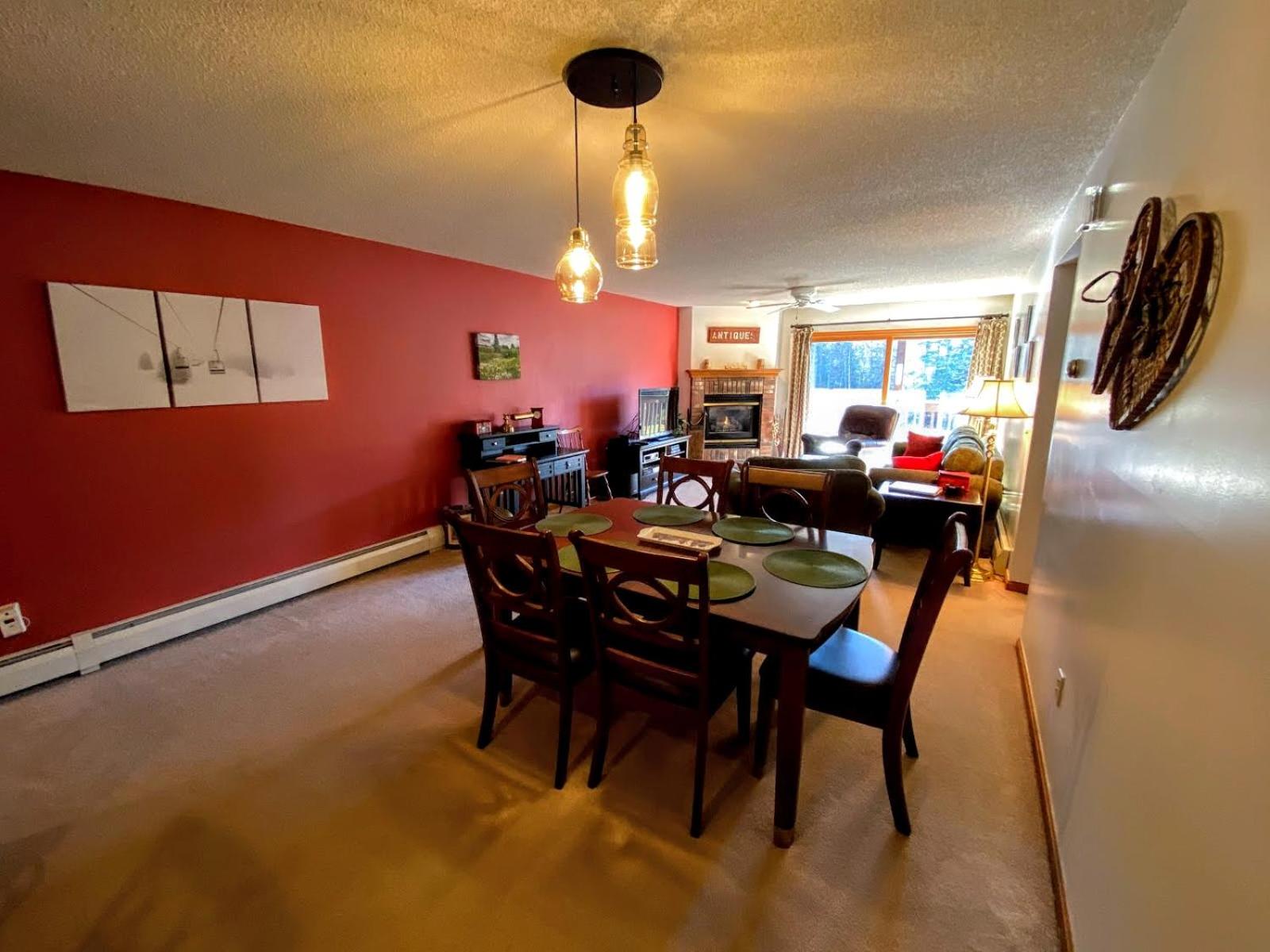 Two-Bedroom Apartment - Photo 2