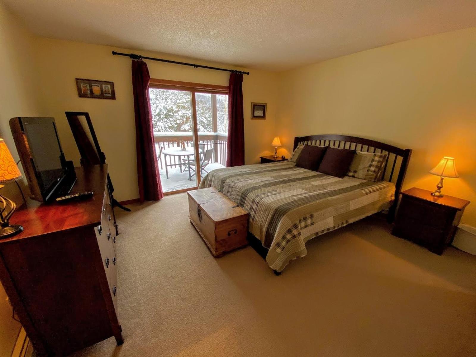 Two-Bedroom Apartment - Photo 22