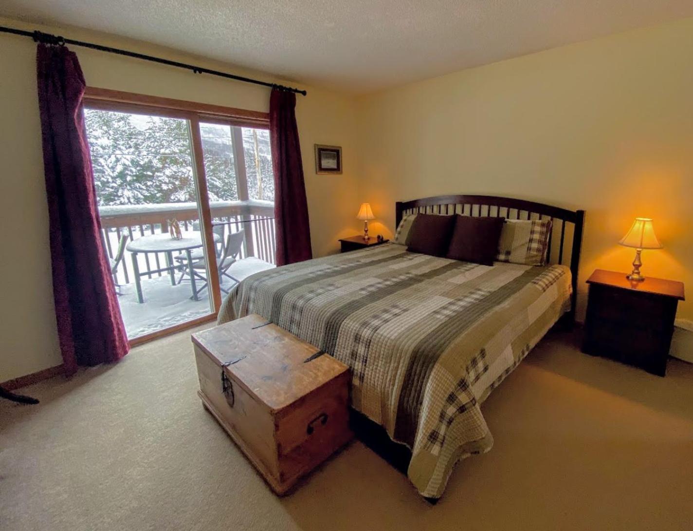 Two-Bedroom Apartment - Photo 20