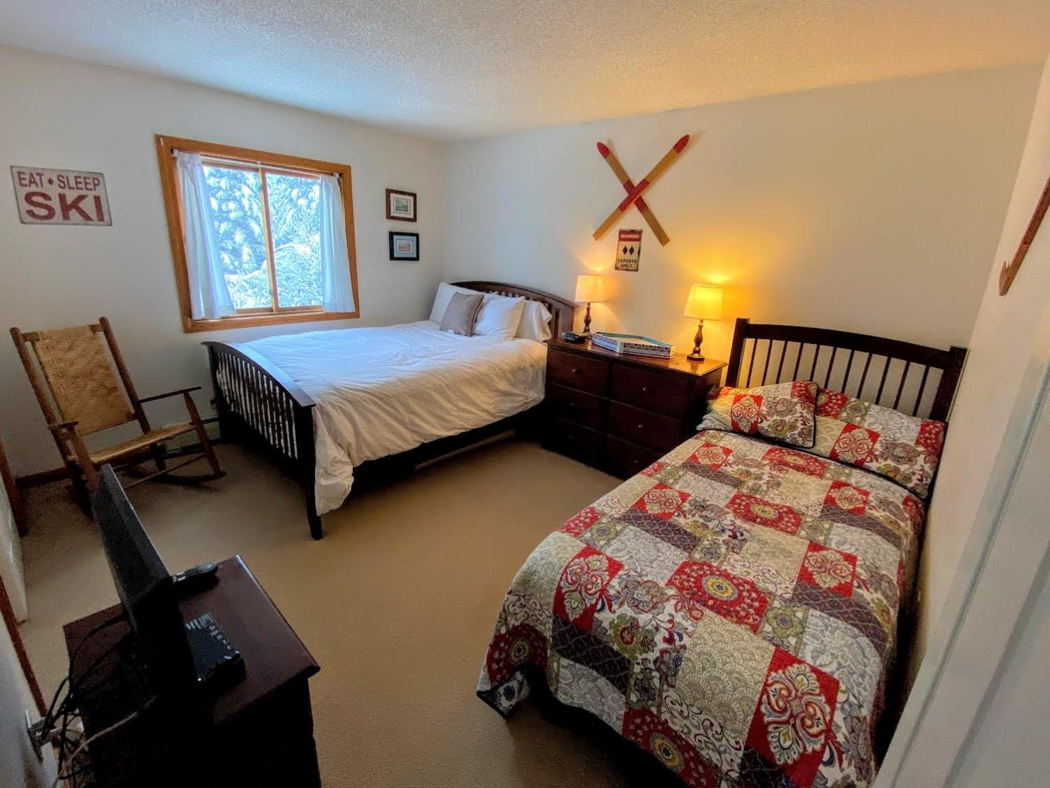 Two-Bedroom Apartment - Photo 13