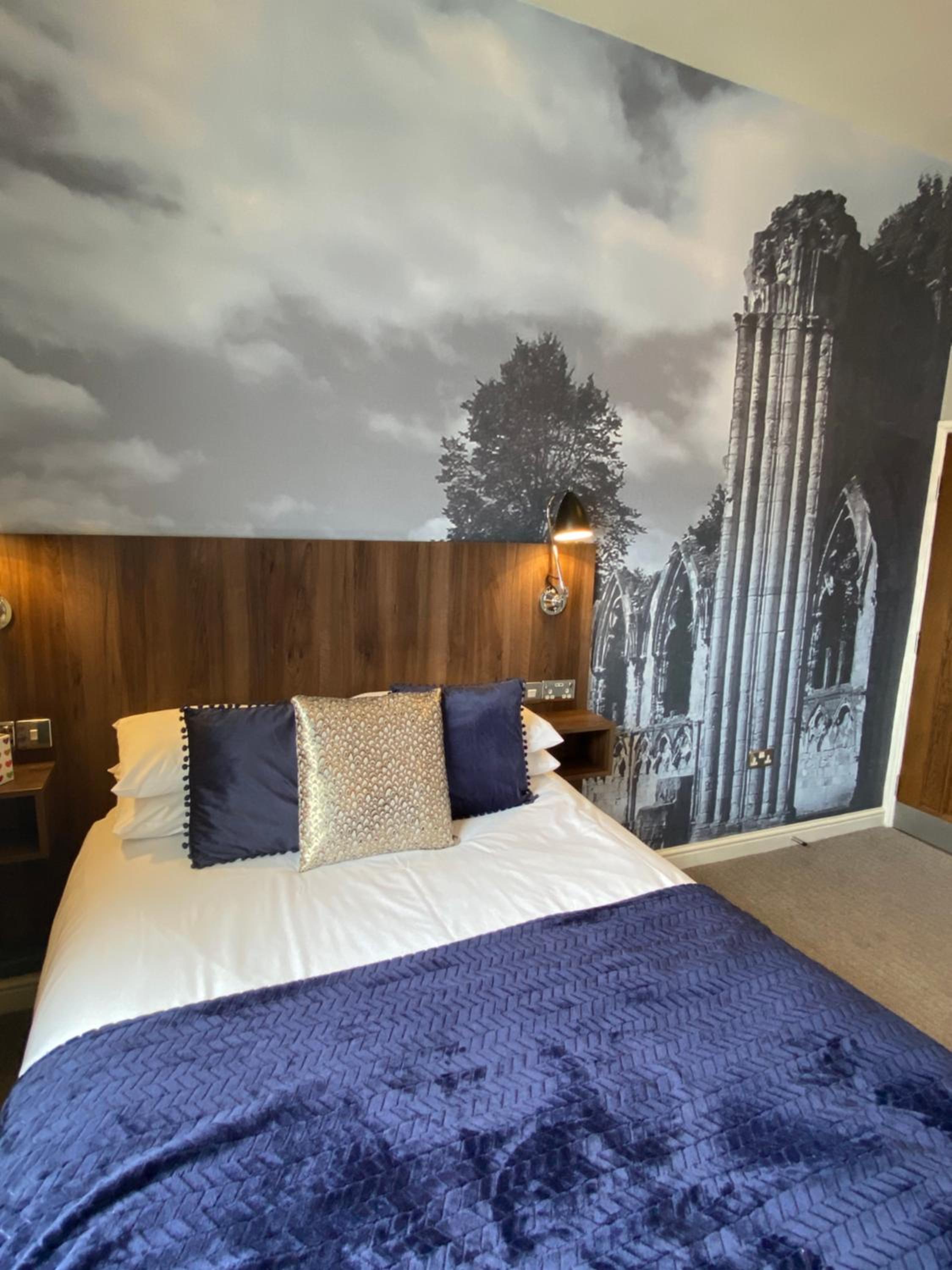 Standard Double with Ensuite - Photo 7