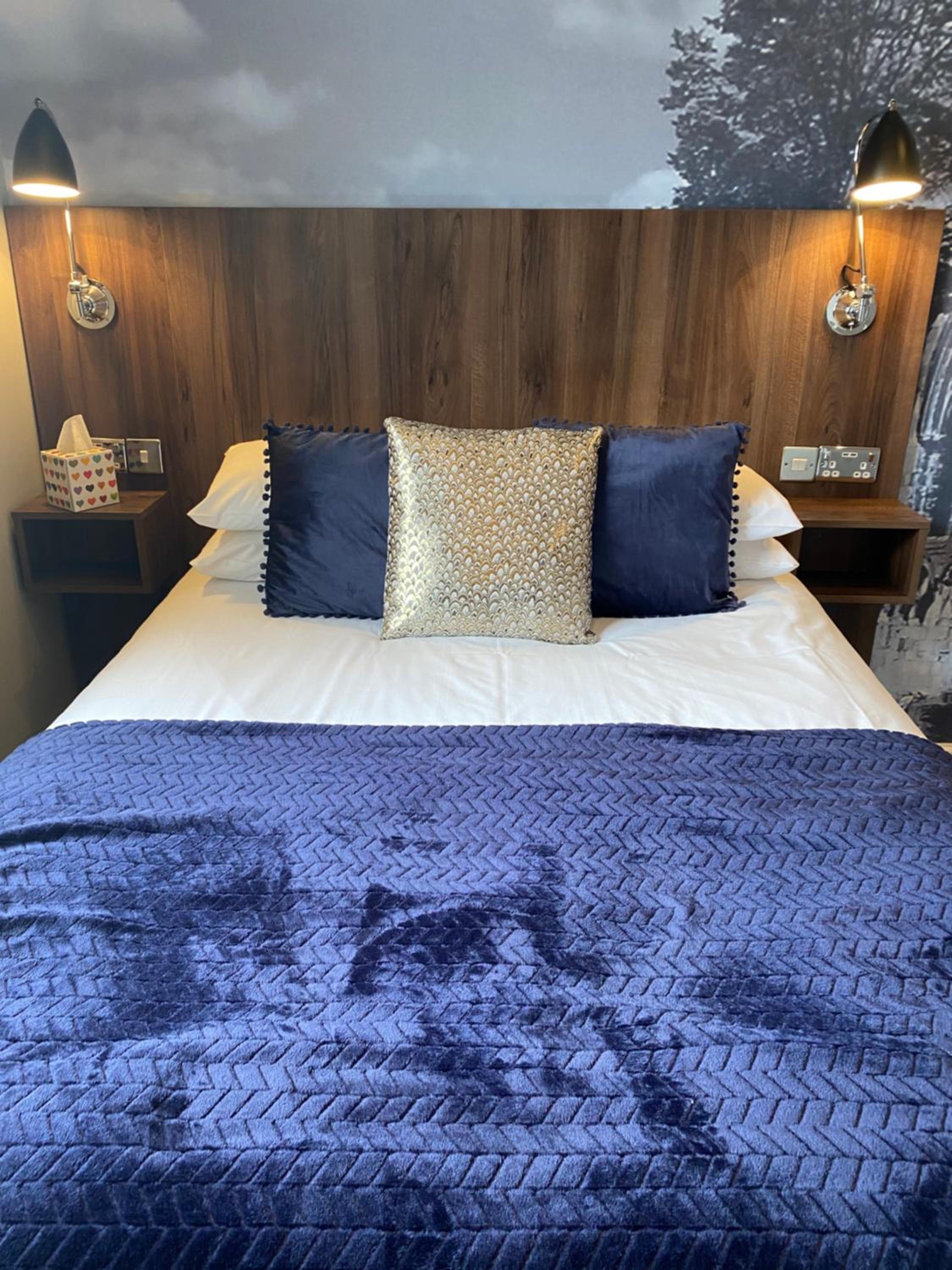 Standard Double with Ensuite - Photo 10