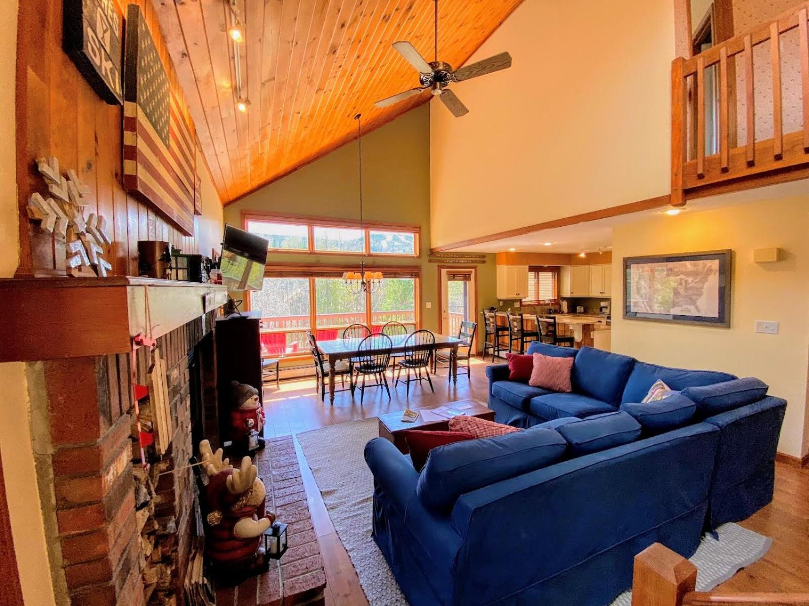 Four-Bedroom Villa - Photo 1
