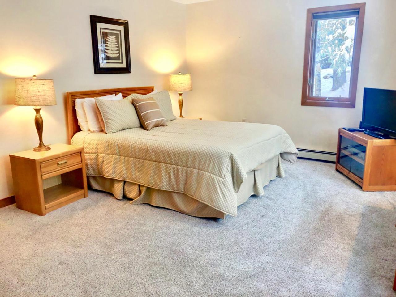 Three-Bedroom Villa photo 1