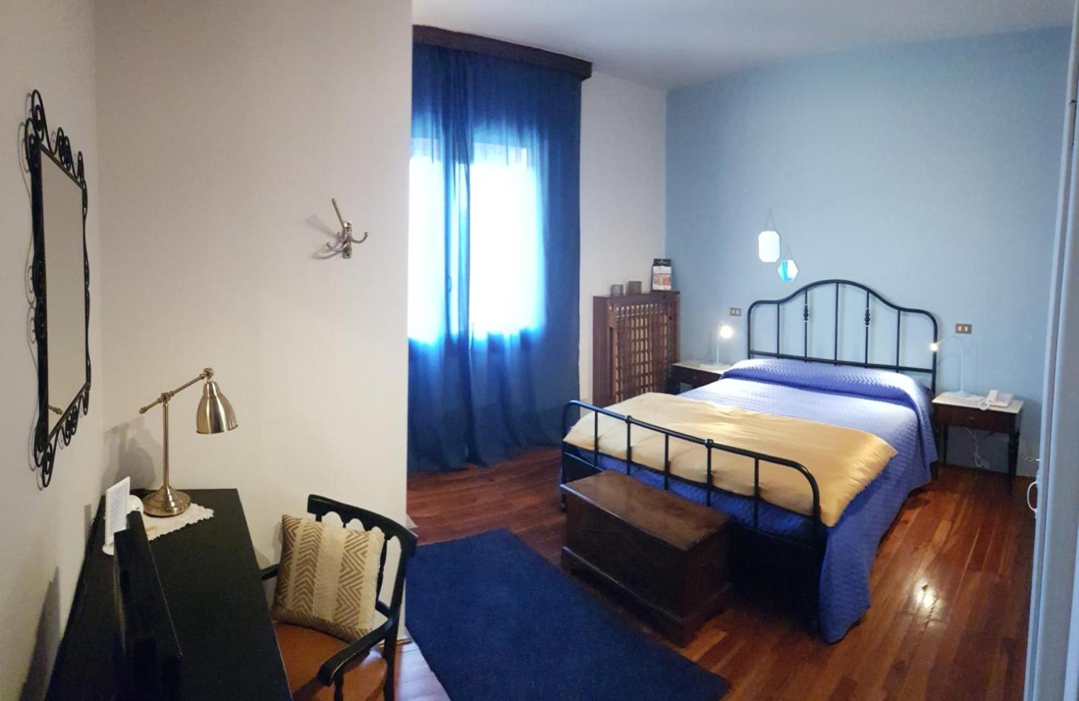 Double Room with Private Bathroom photo 1