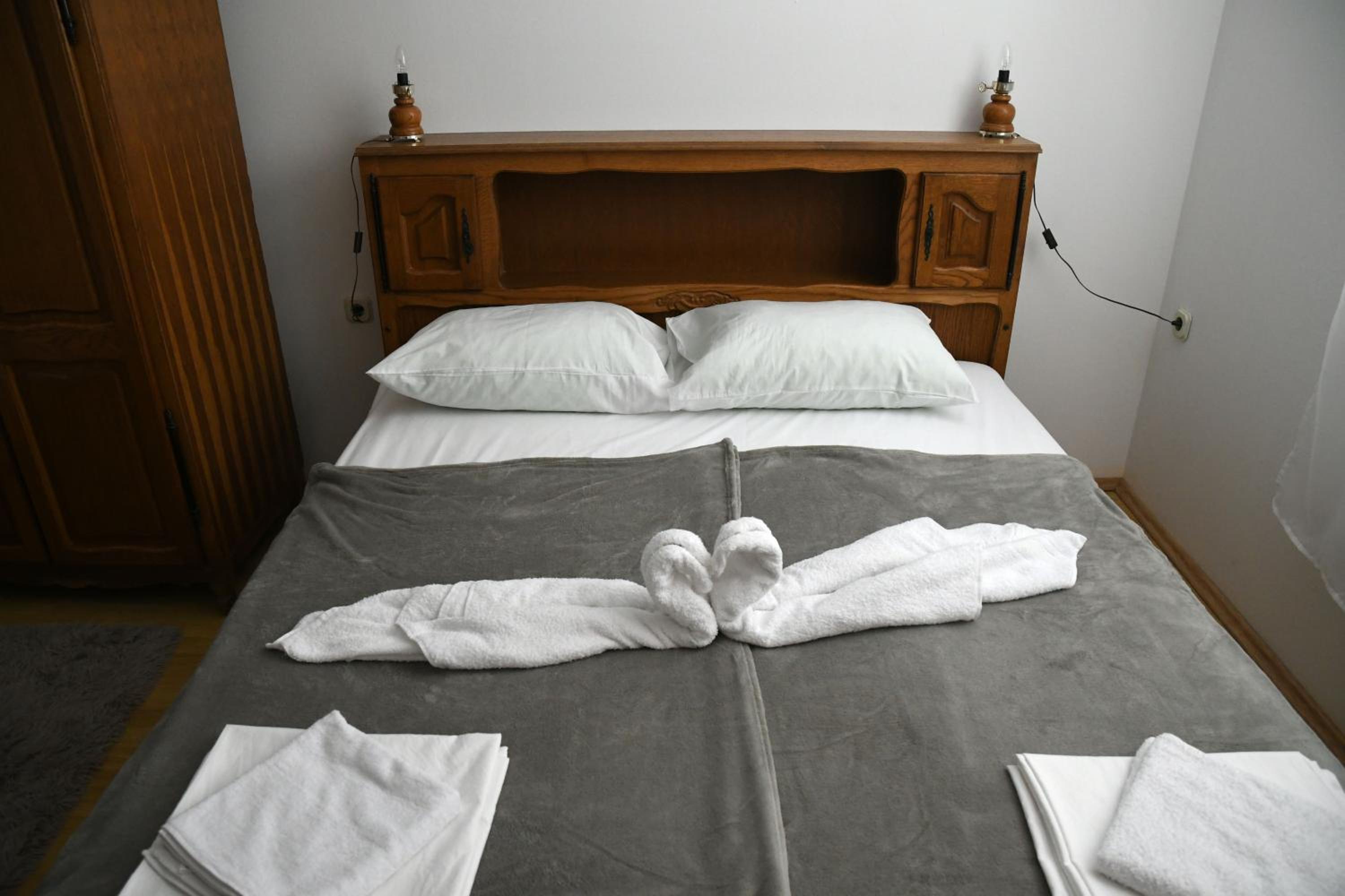 One-Bedroom Apartment - Photo 42