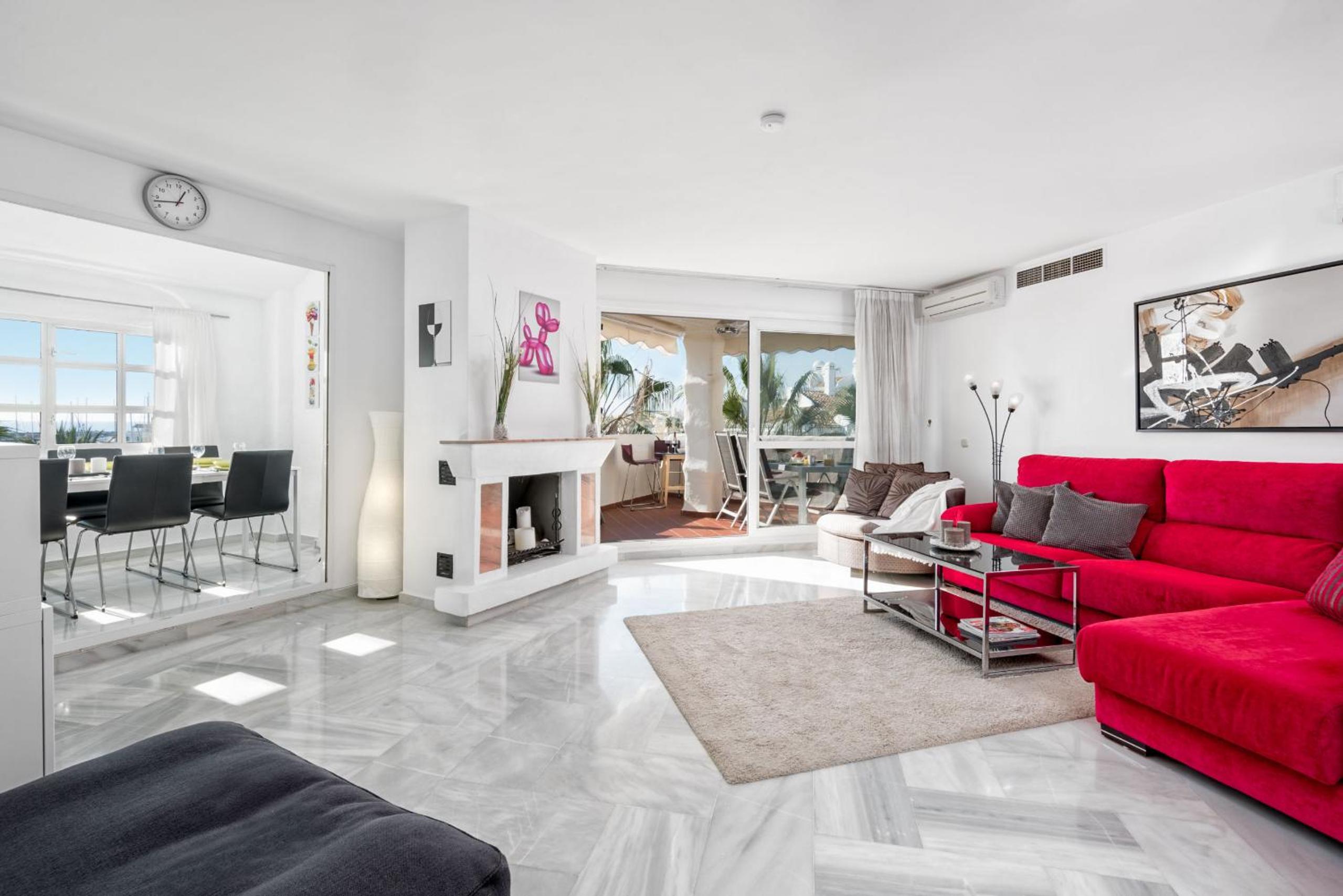 Apartamento con Balcón