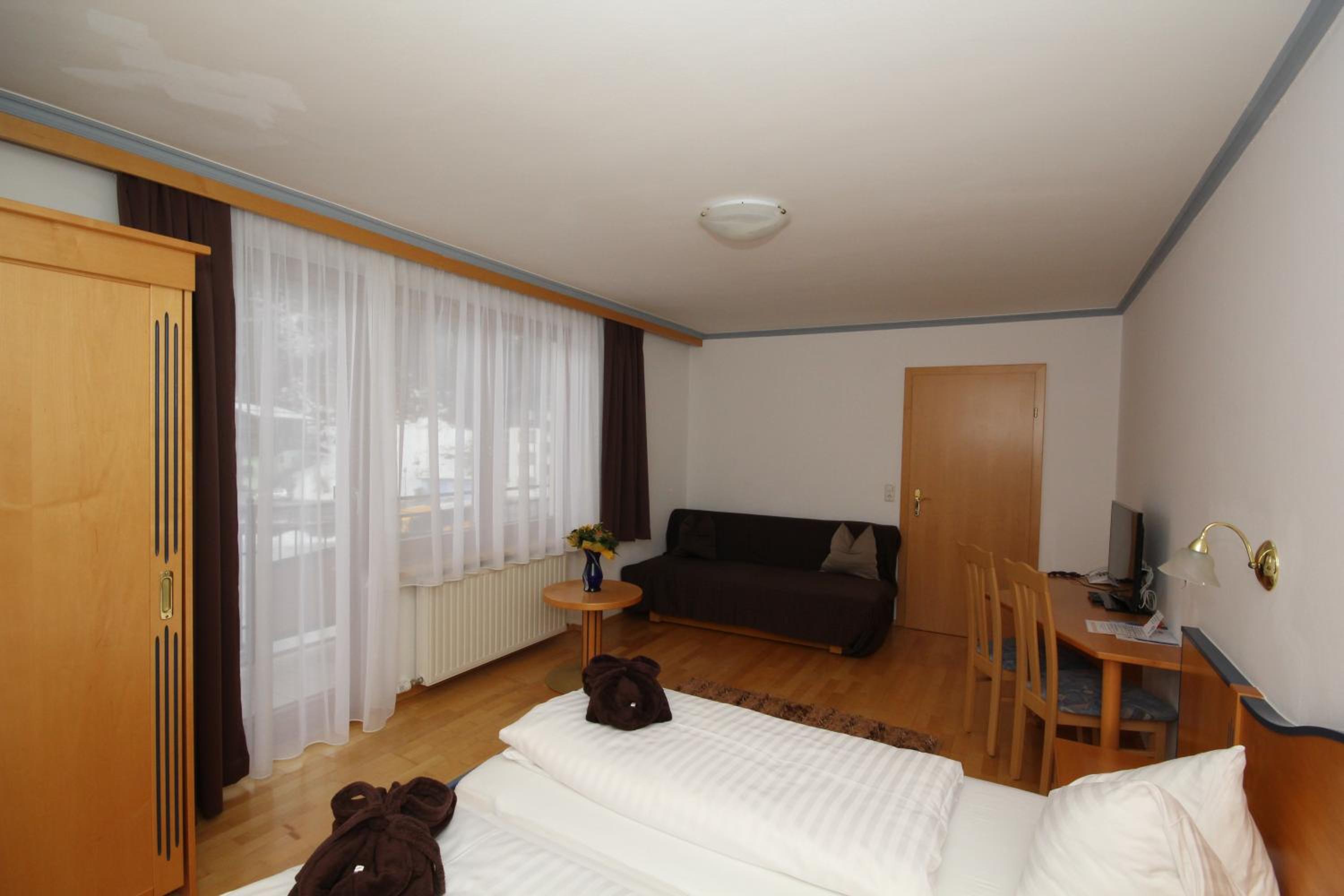 Single Room photo 2