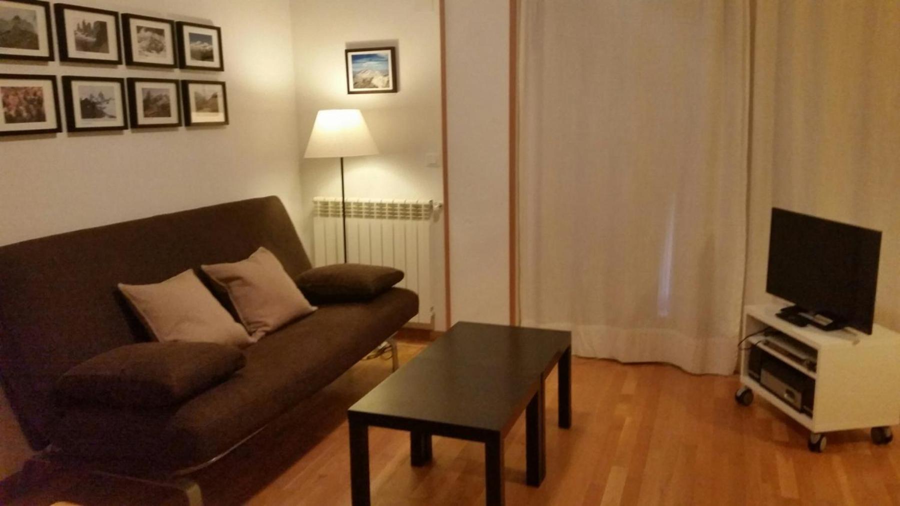 Apartamento con Balcón