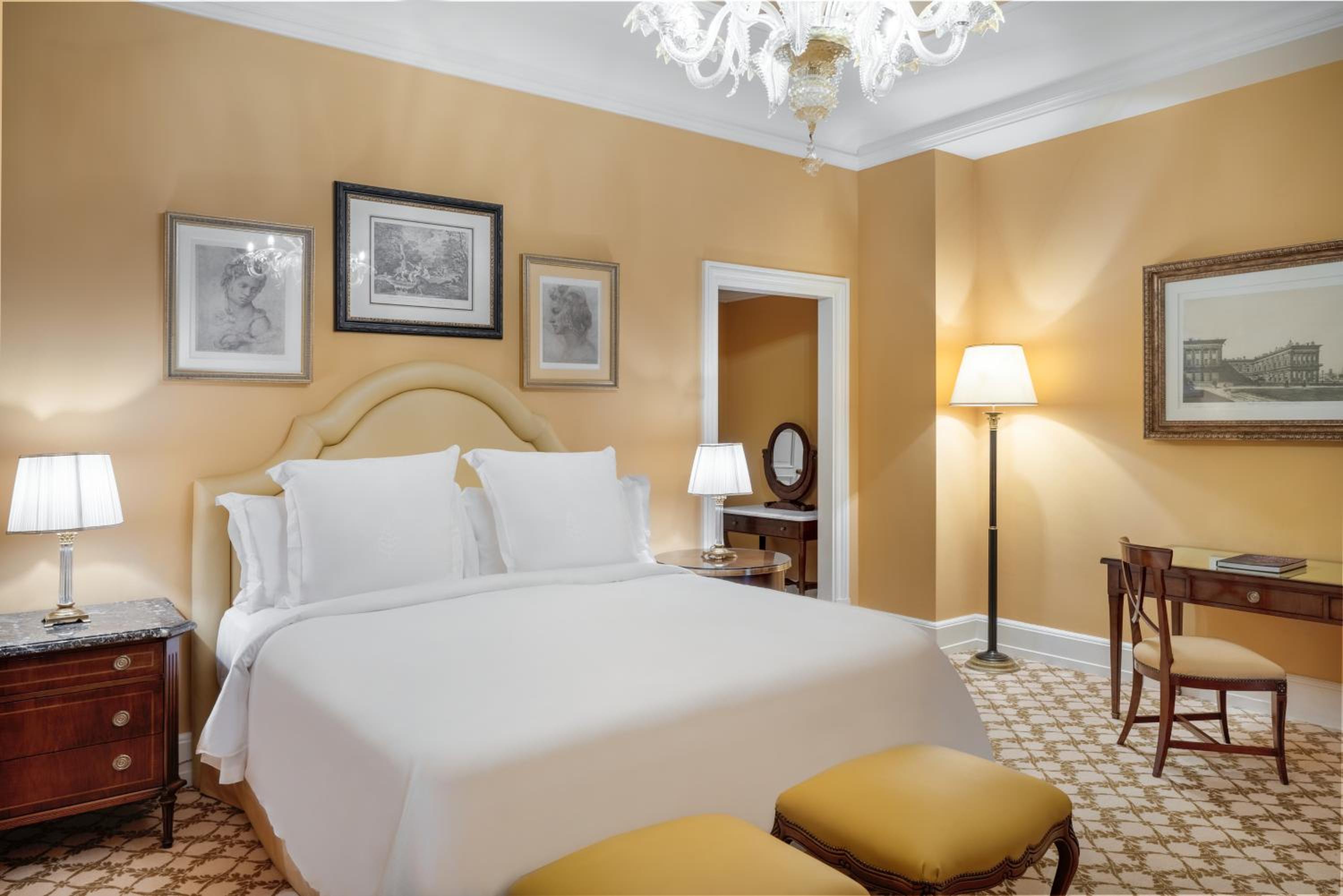 Grand Veranda Suite with King Bed