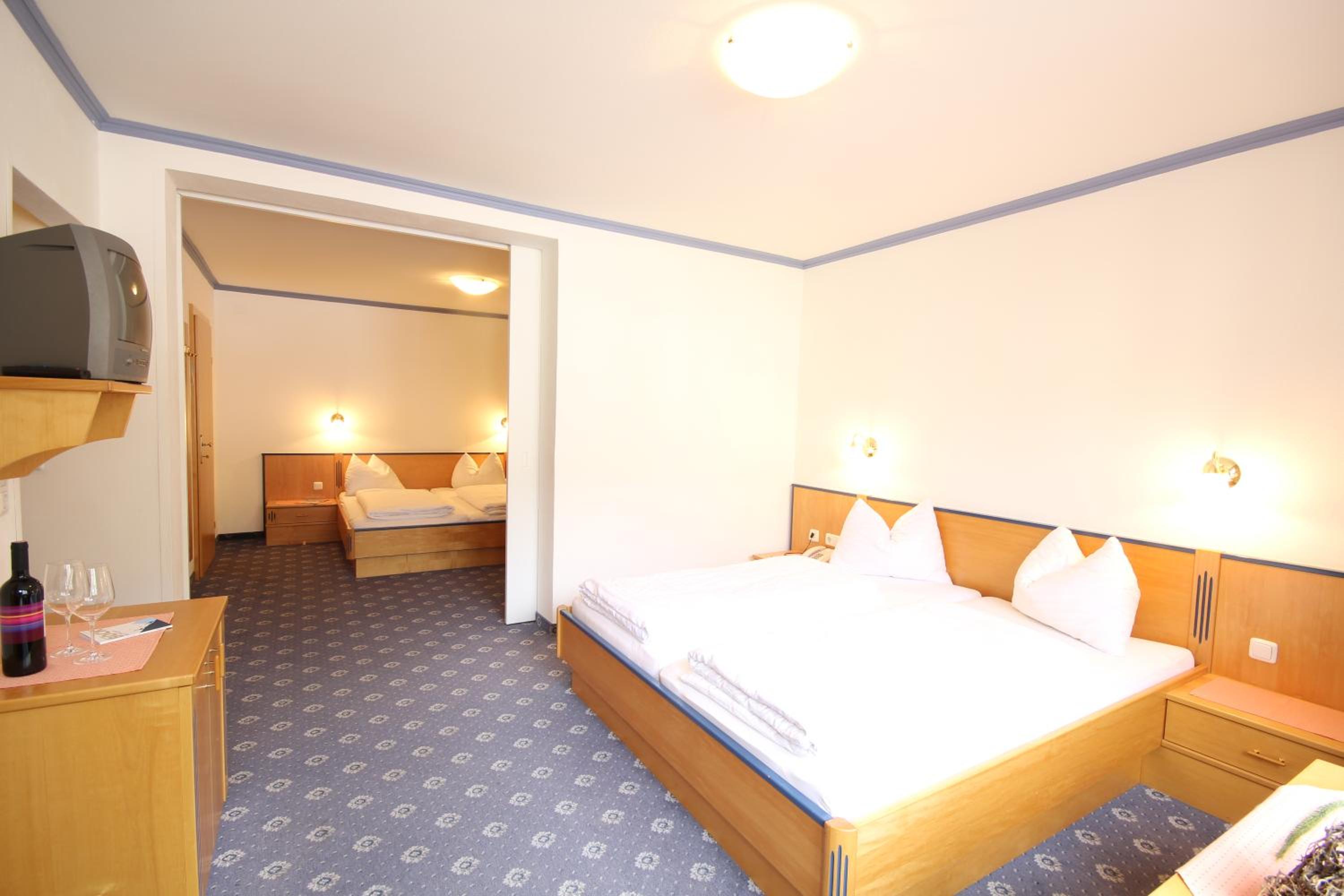 Standard Double Suite photo 3