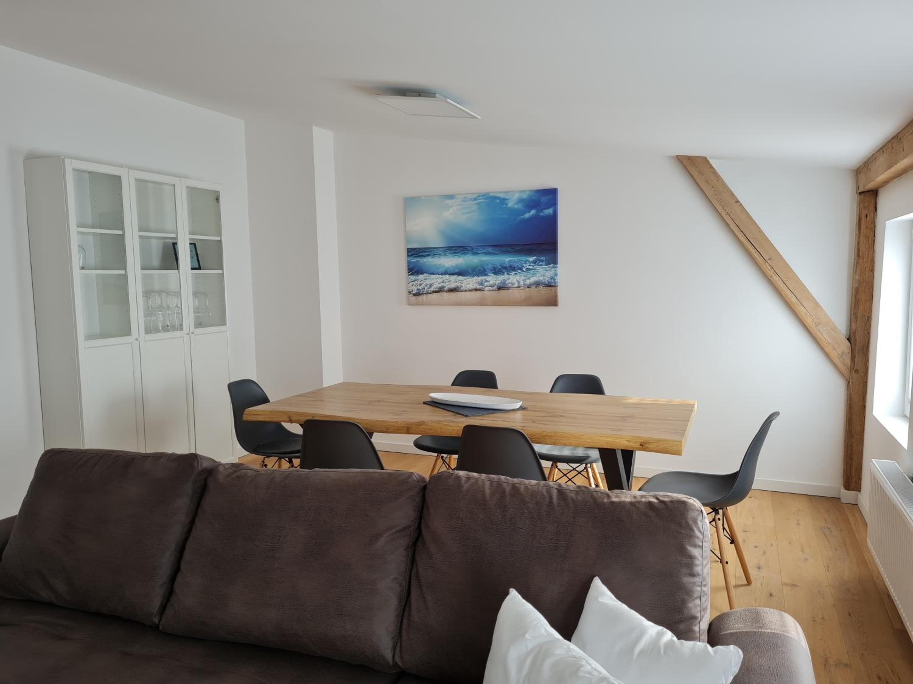 Apartment with Shower - Attic - Photo 12