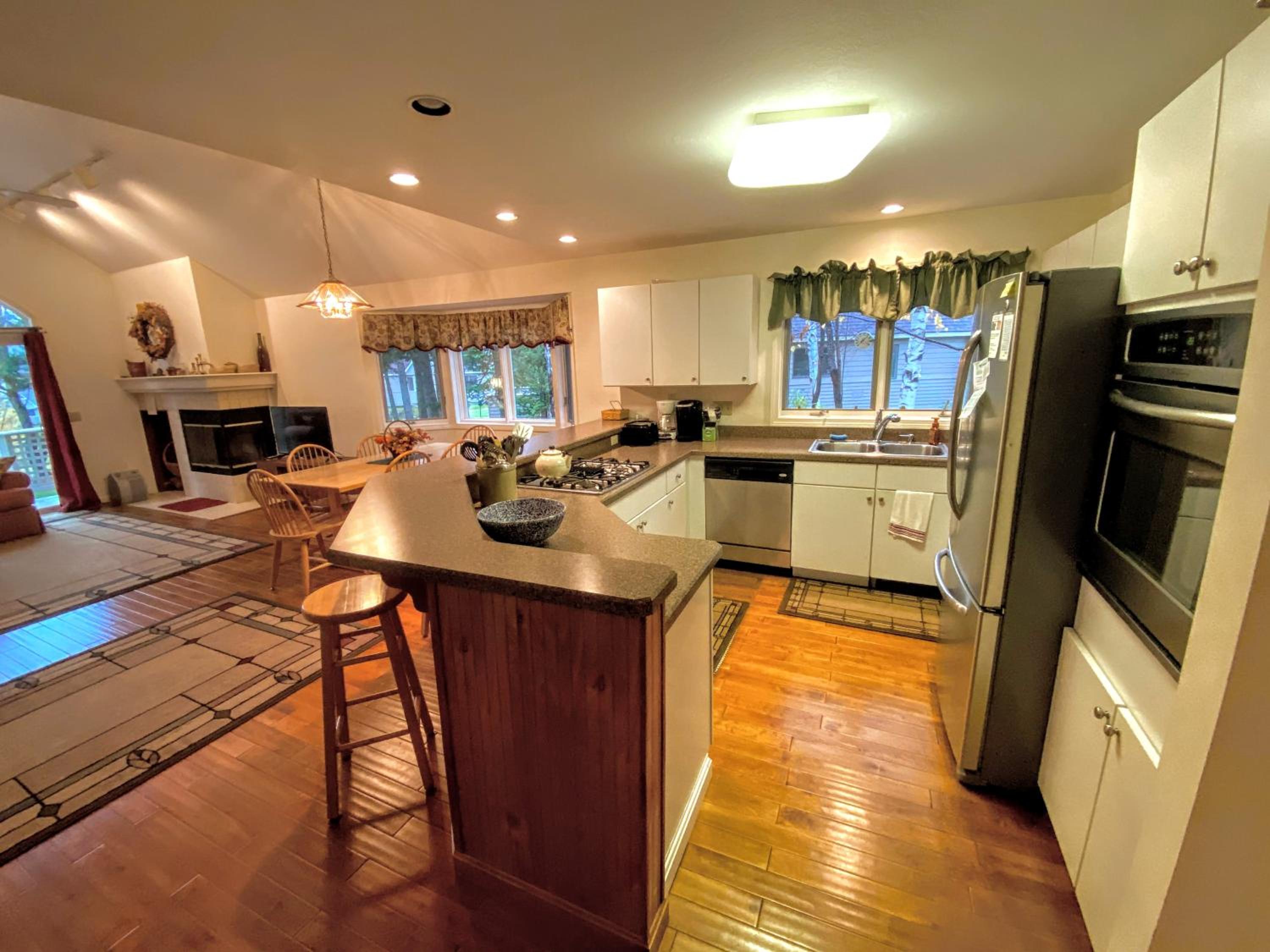 Three-Bedroom Villa - Photo 10