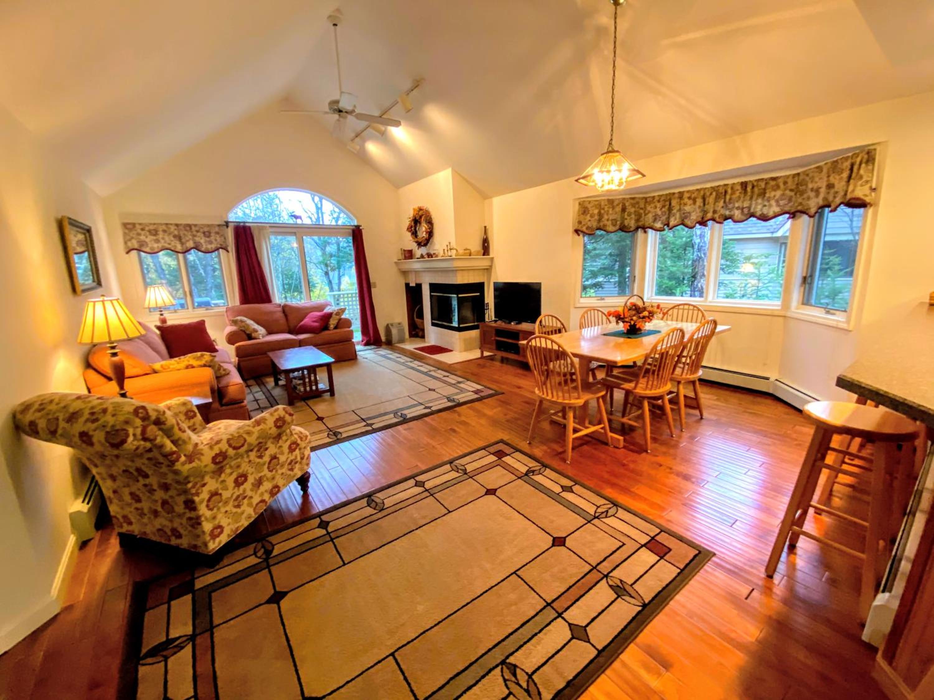 Three-Bedroom Villa - Photo 1