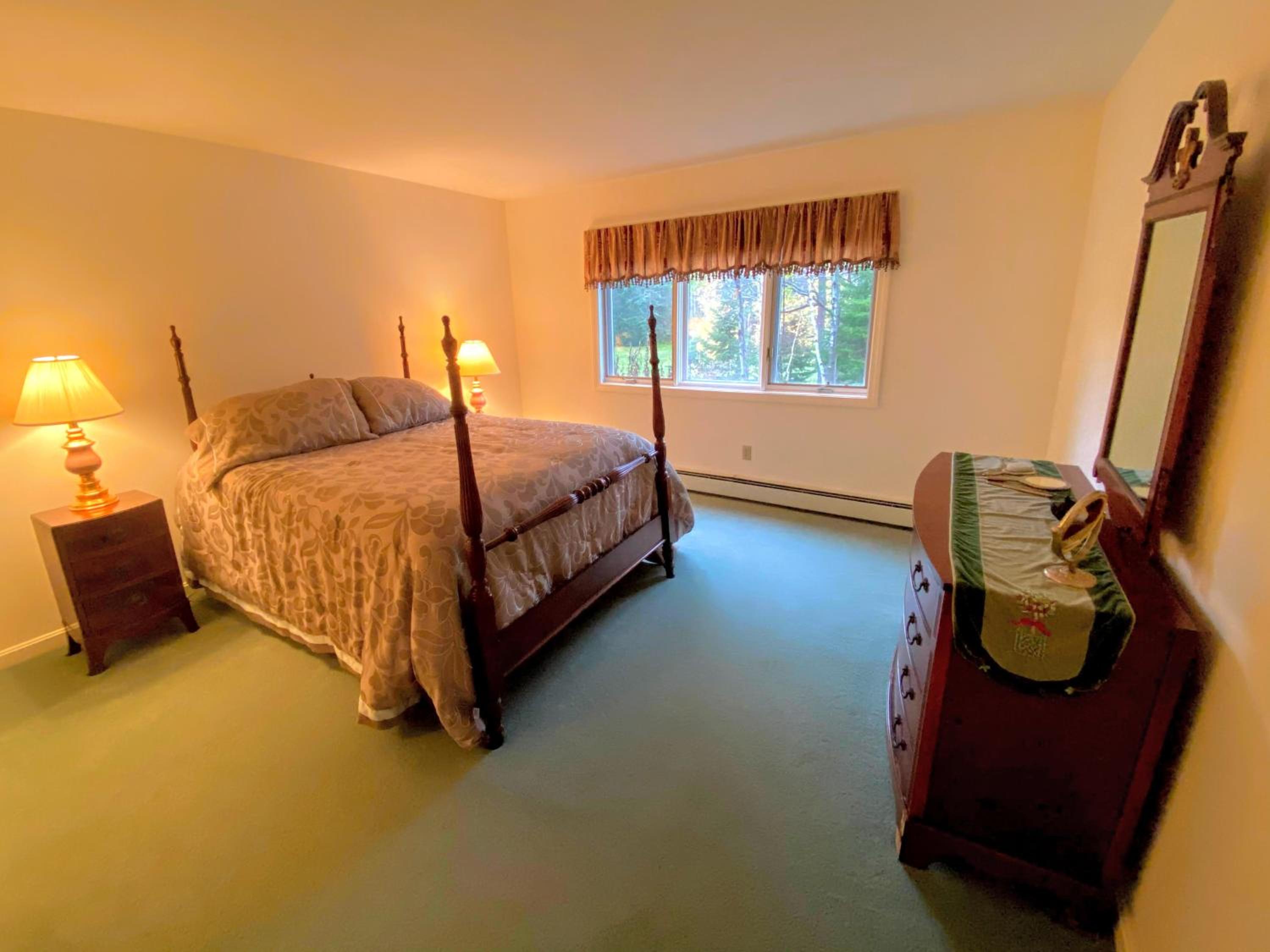 Three-Bedroom Villa - Photo 2