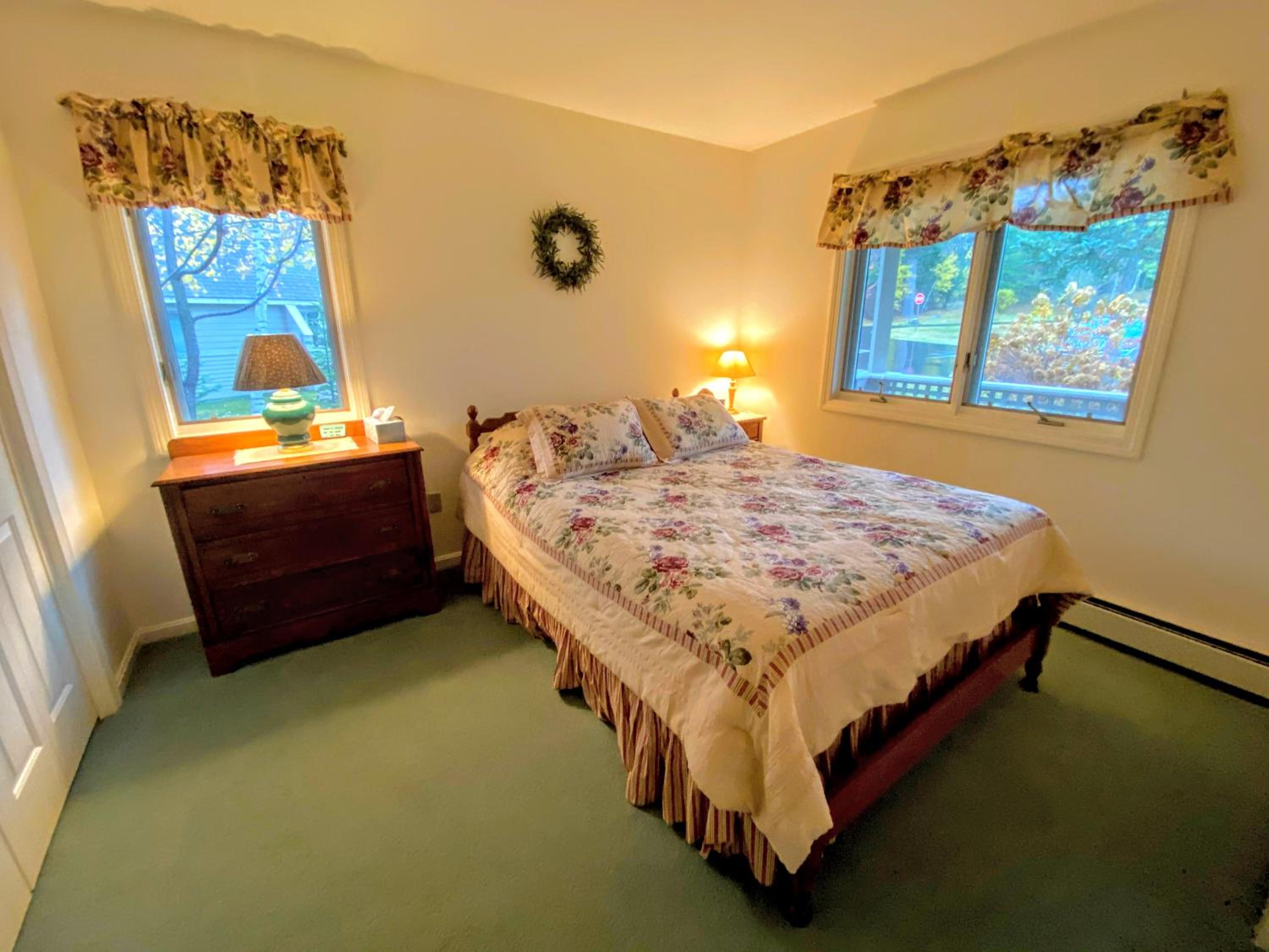 Three-Bedroom Villa - Photo 3