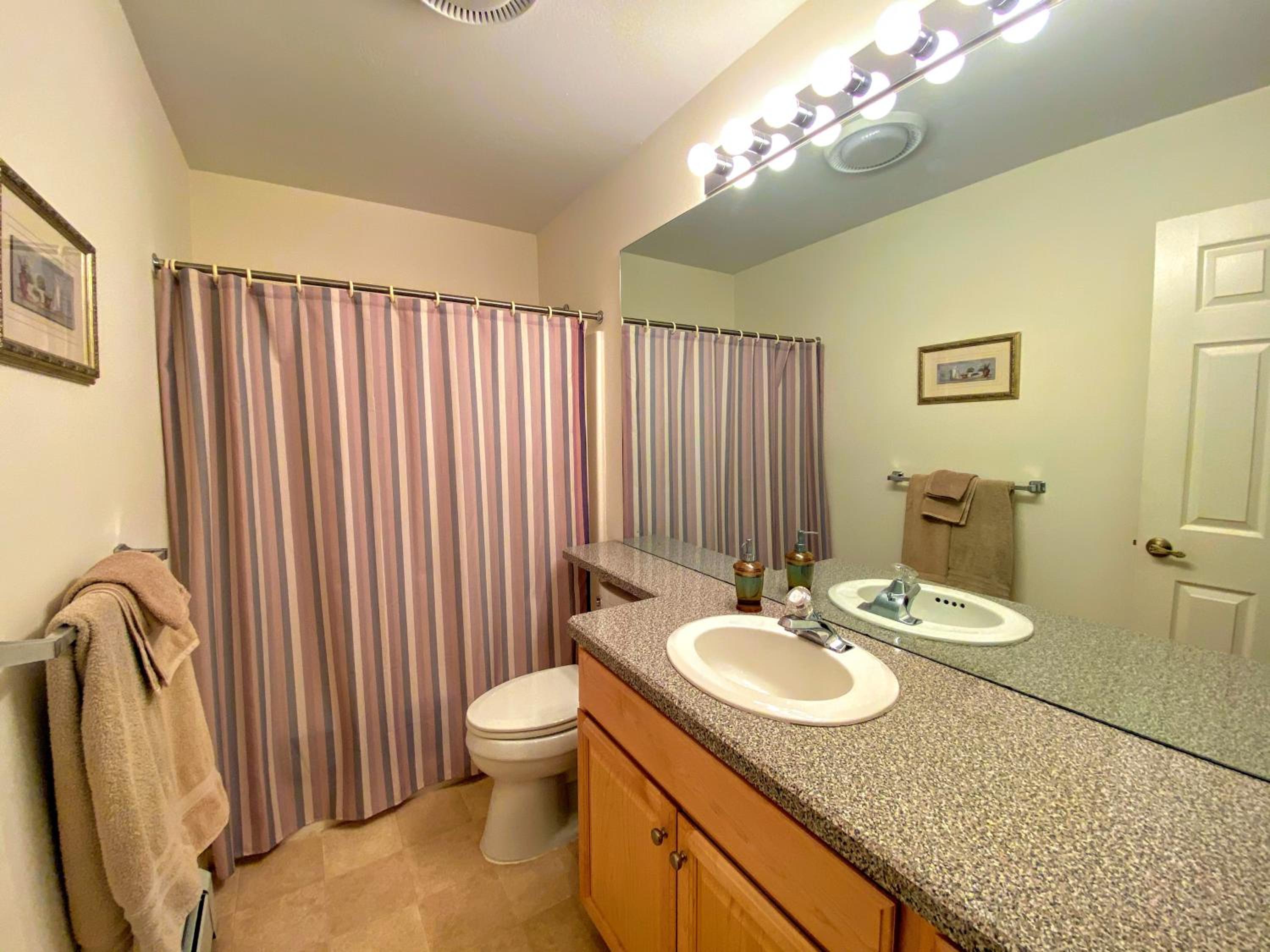 Three-Bedroom Villa - Photo 12