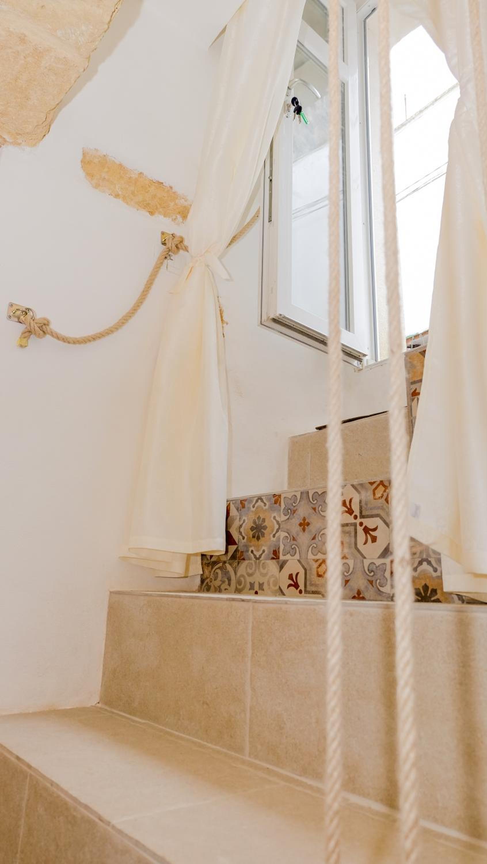 Deluxe Suite with Spa Bath - Photo 18