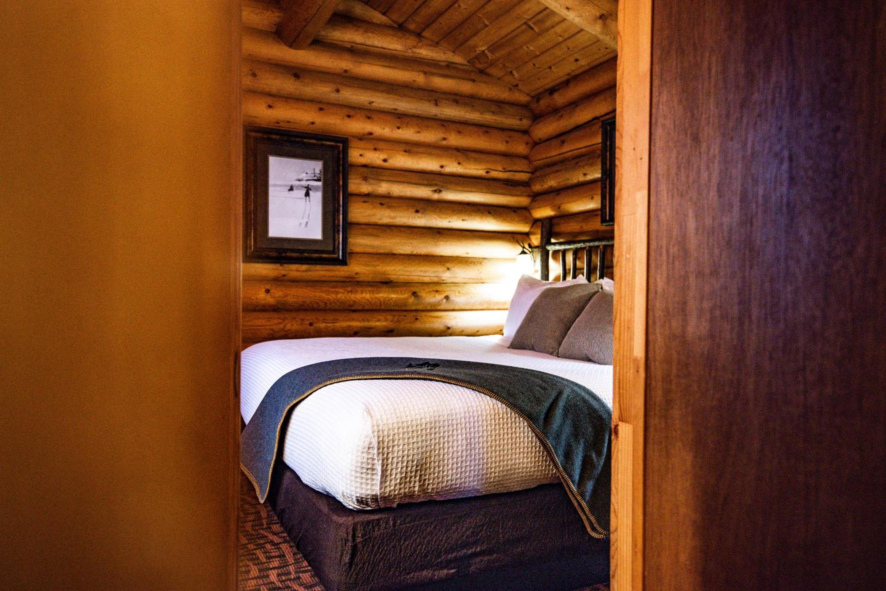Deluxe King Room photo 1