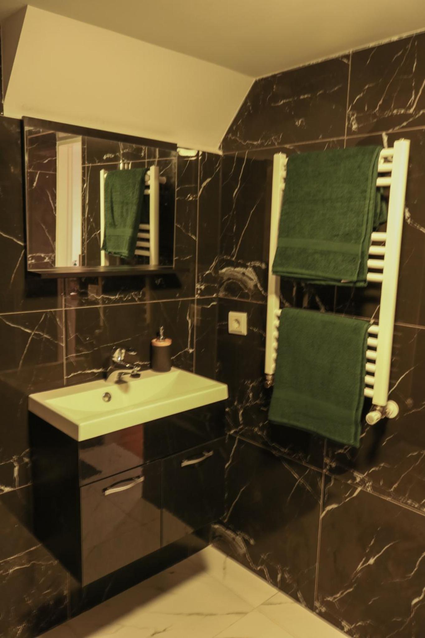 Deluxe King Studio - Photo 3