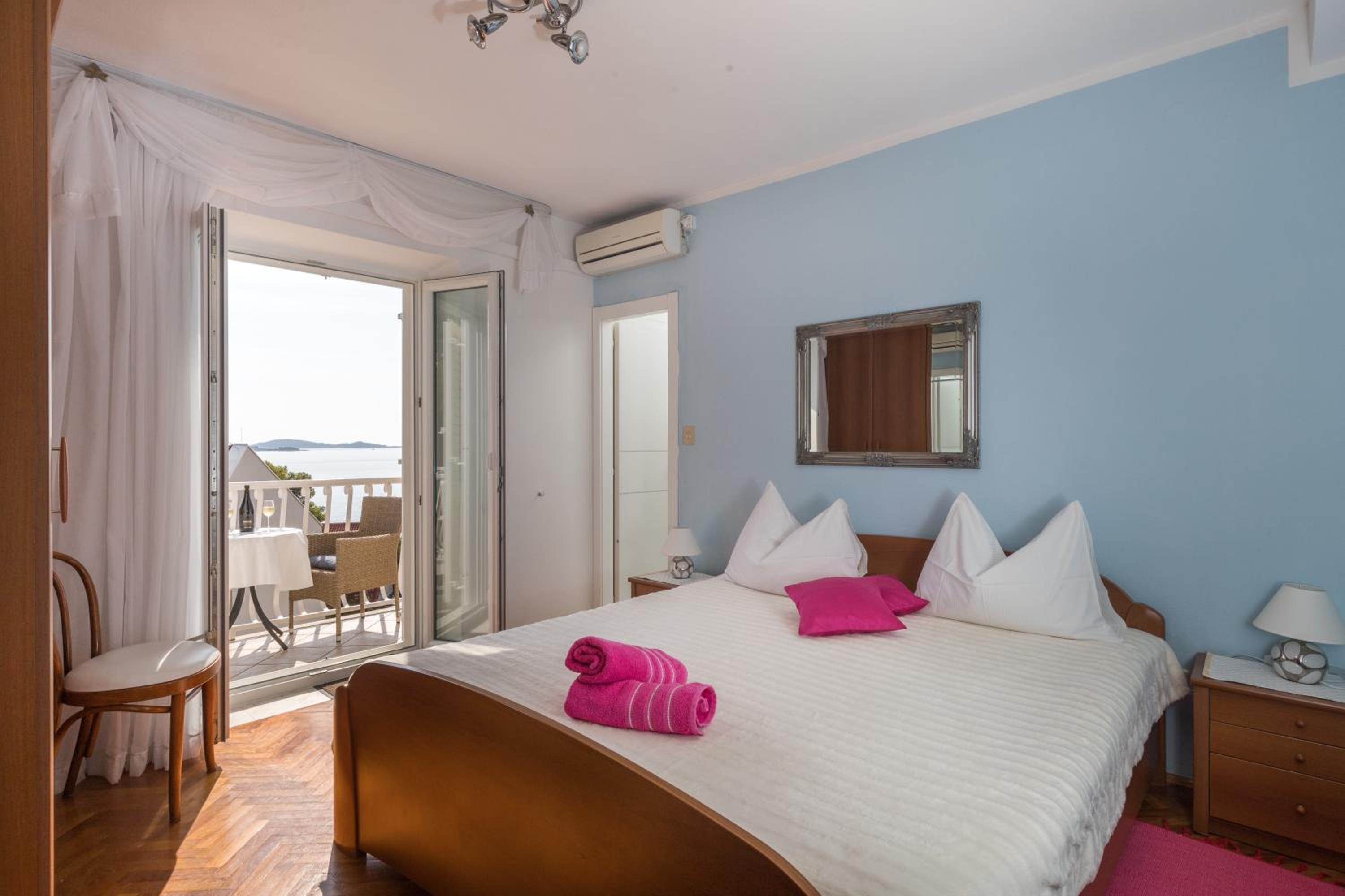 Superior Double Room with Balcony and Sea View photo 1