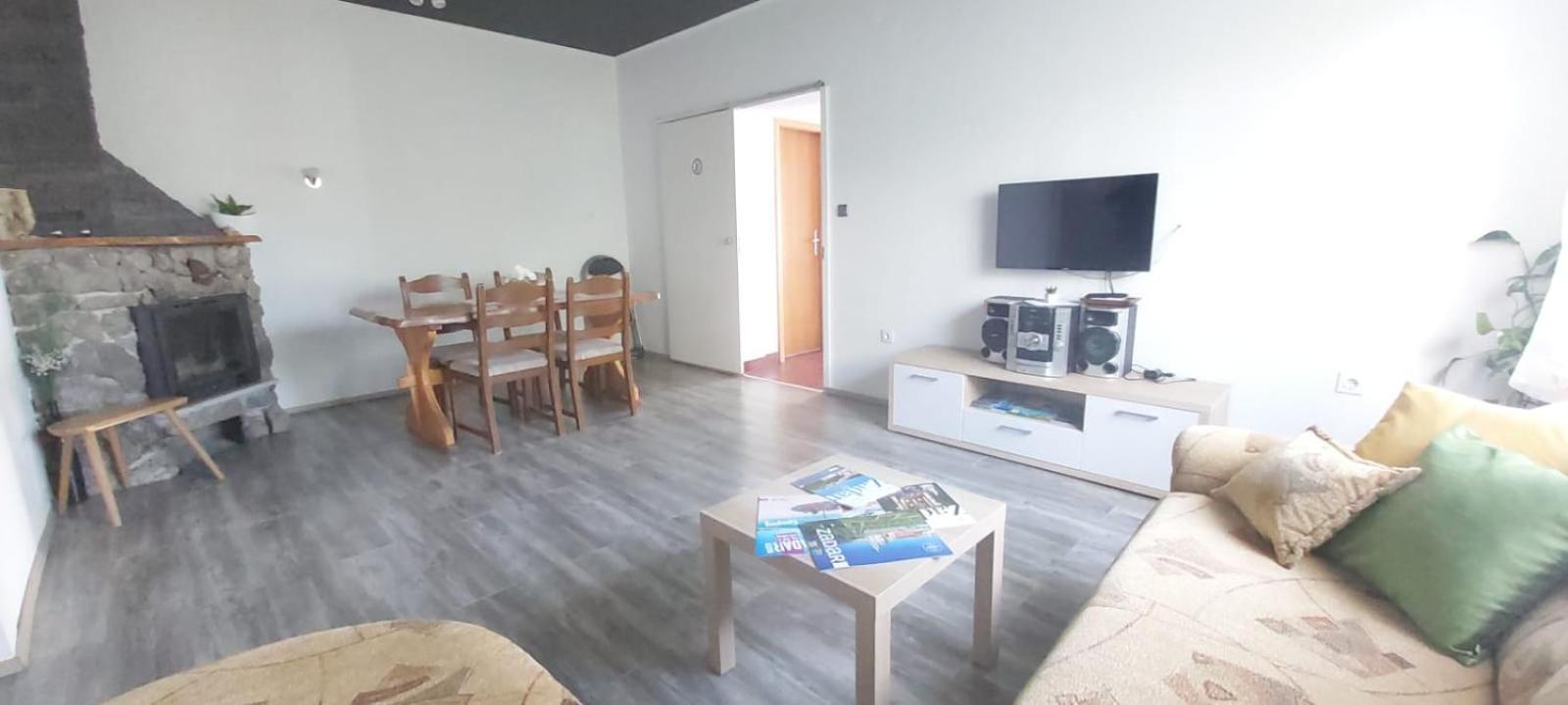Two-Bedroom Apartment - Photo 6
