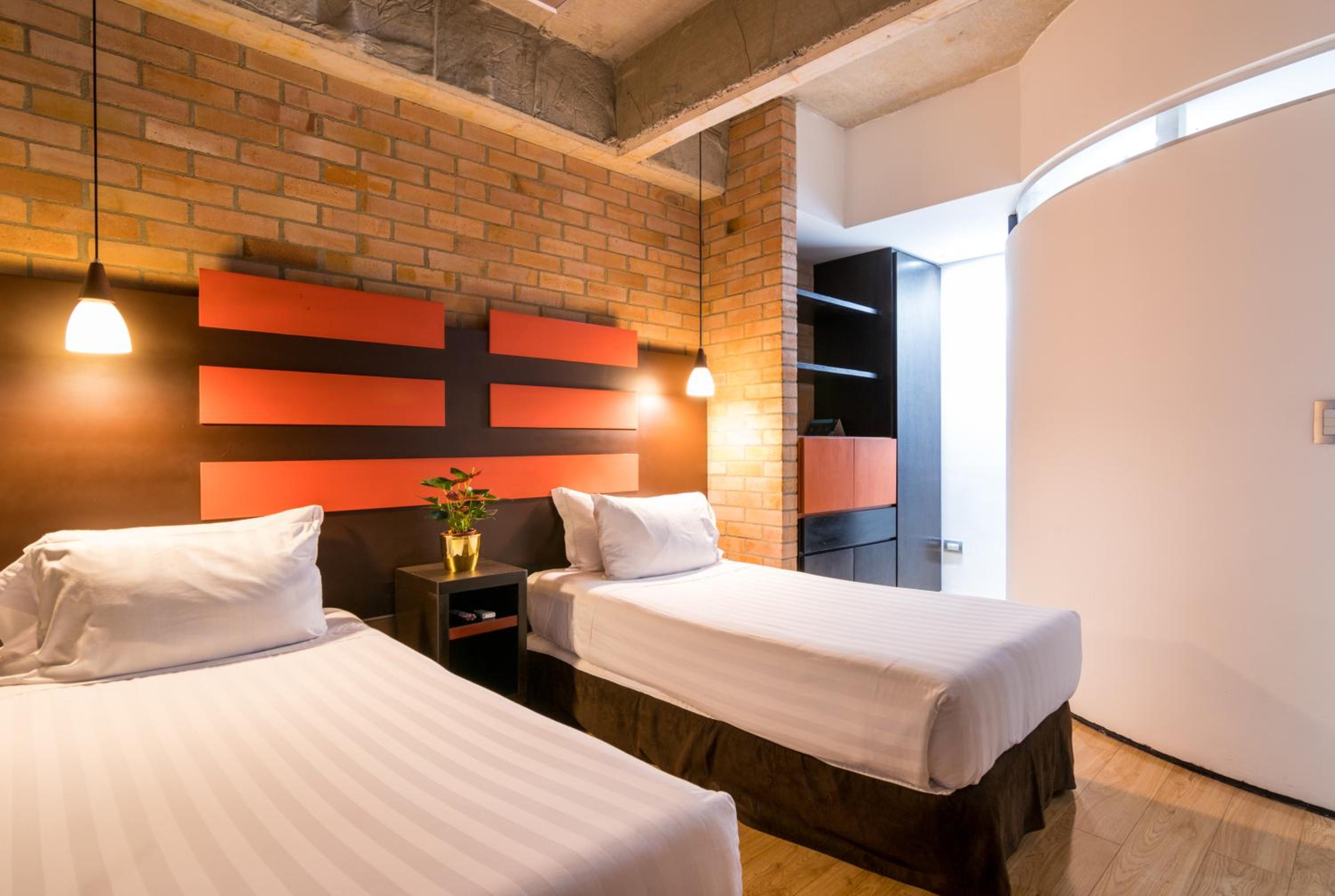 Double or Twin Room - Photo 3