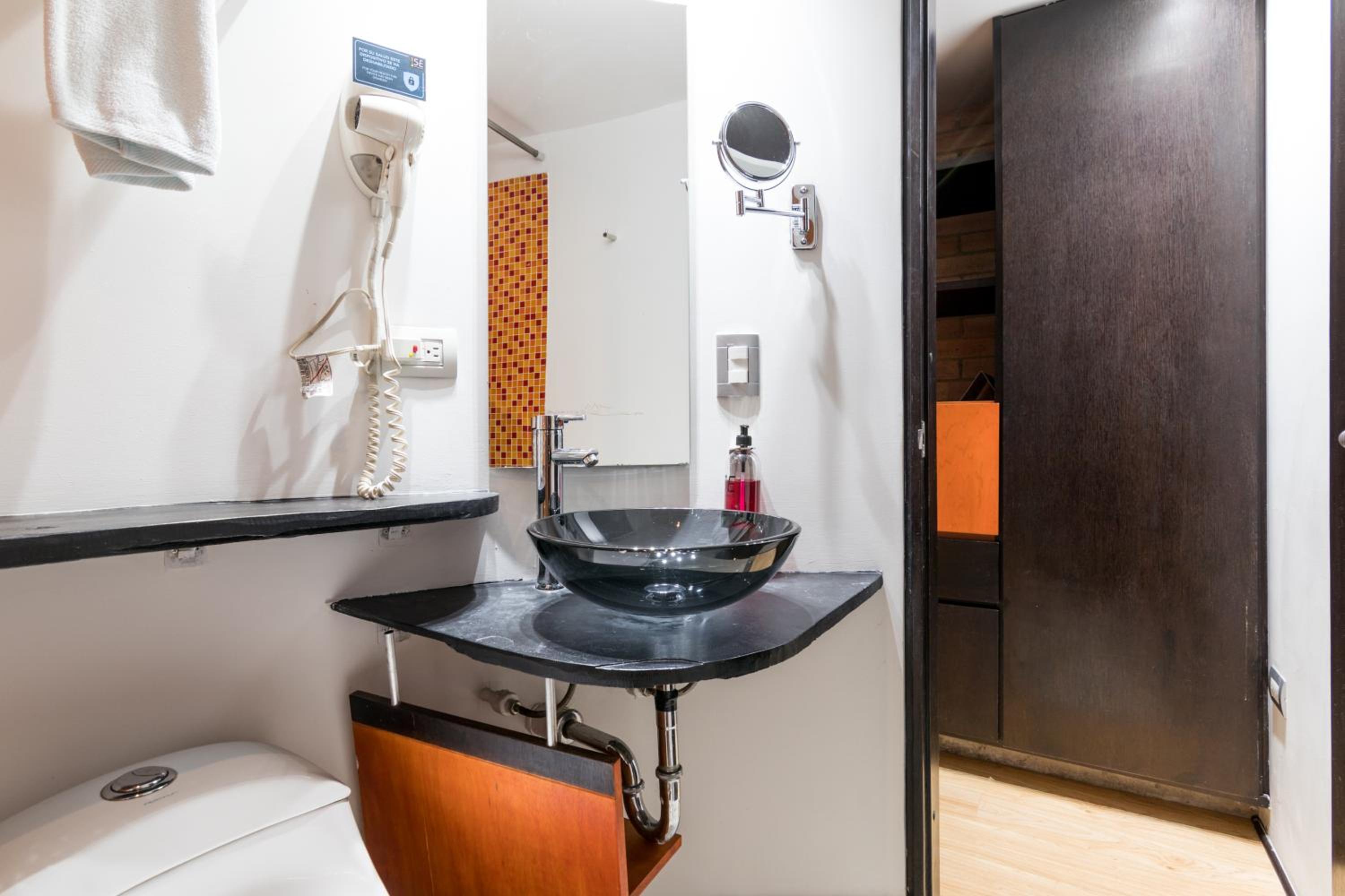 Double or Twin Room - Photo 11