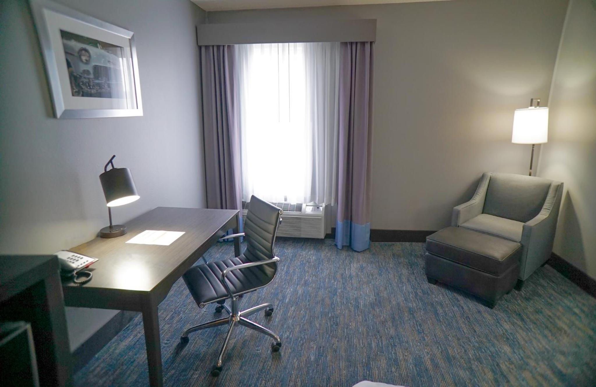 Executive King Room - Non-Smoking - Photo 1