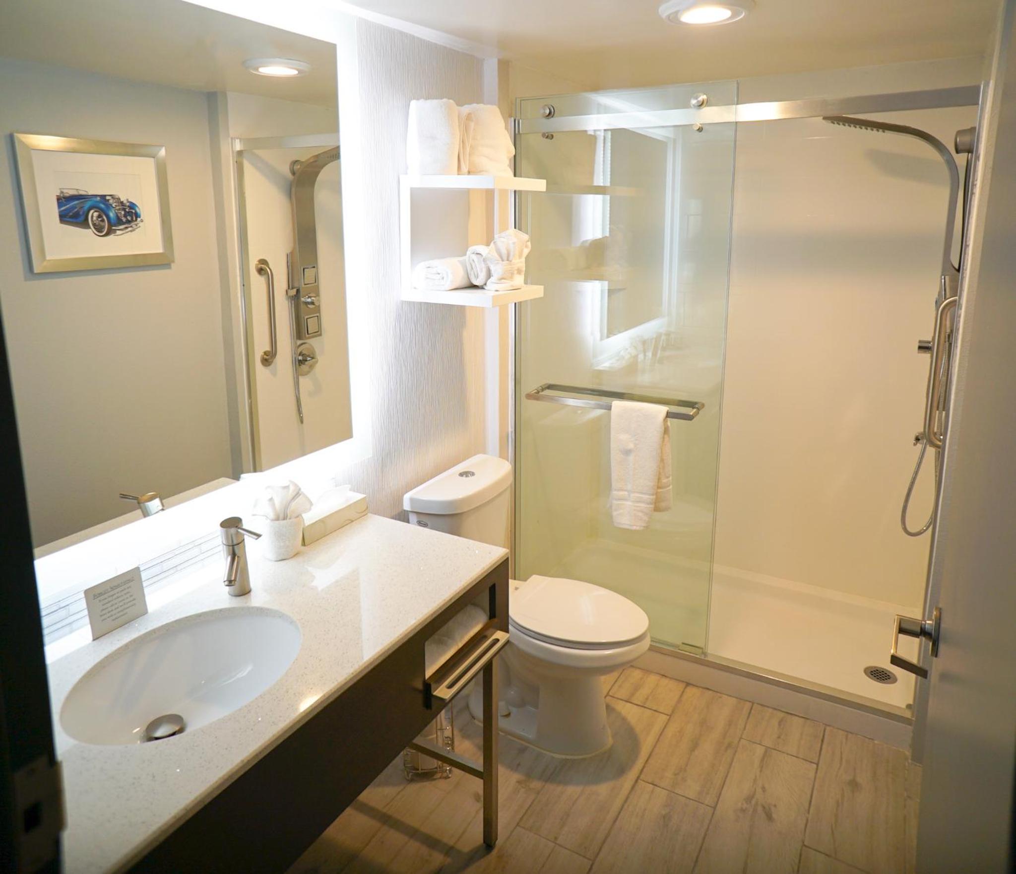 Executive King Room - Non-Smoking - Photo 4