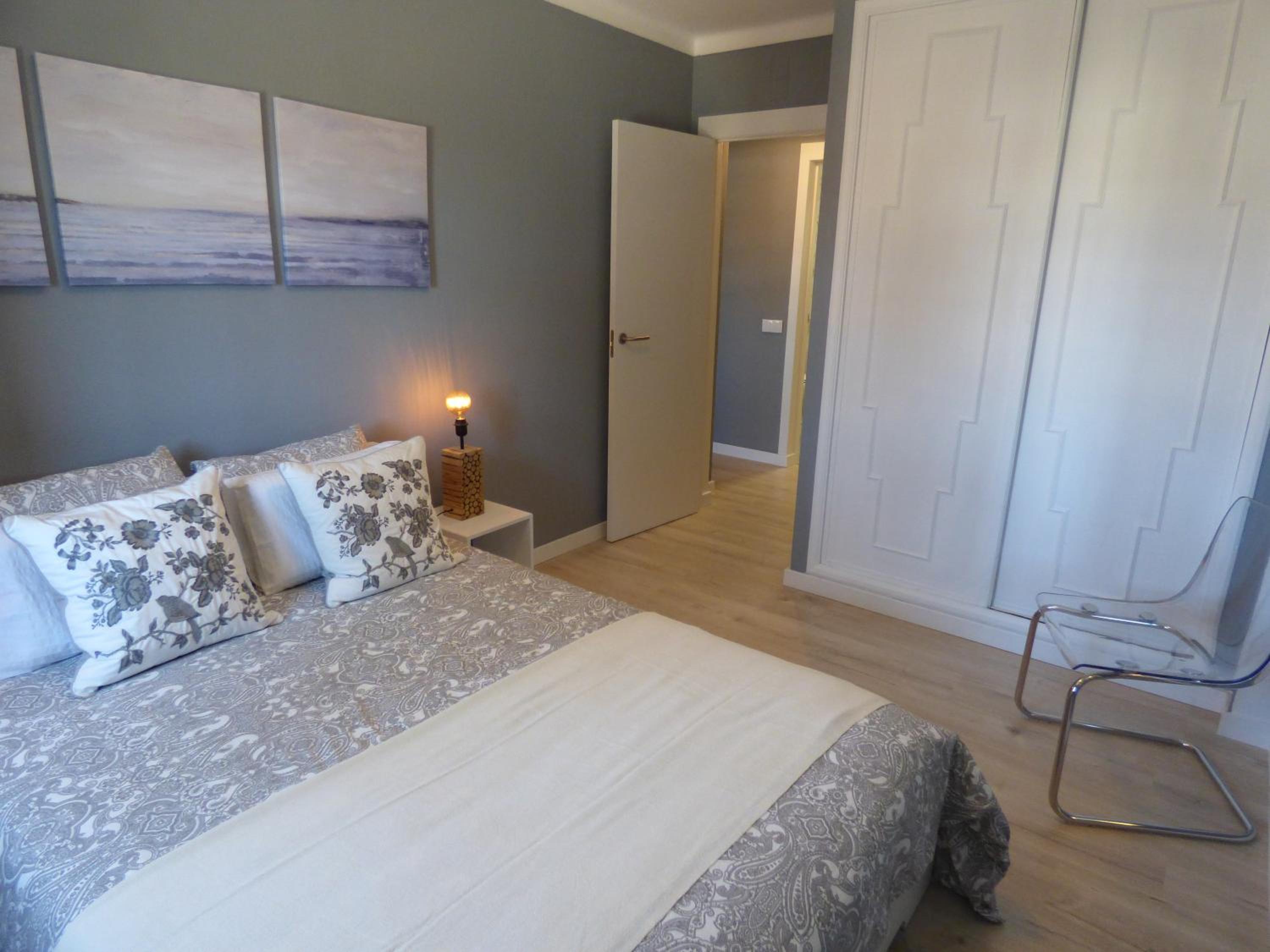 Two-Bedroom Apartment - Photo 4