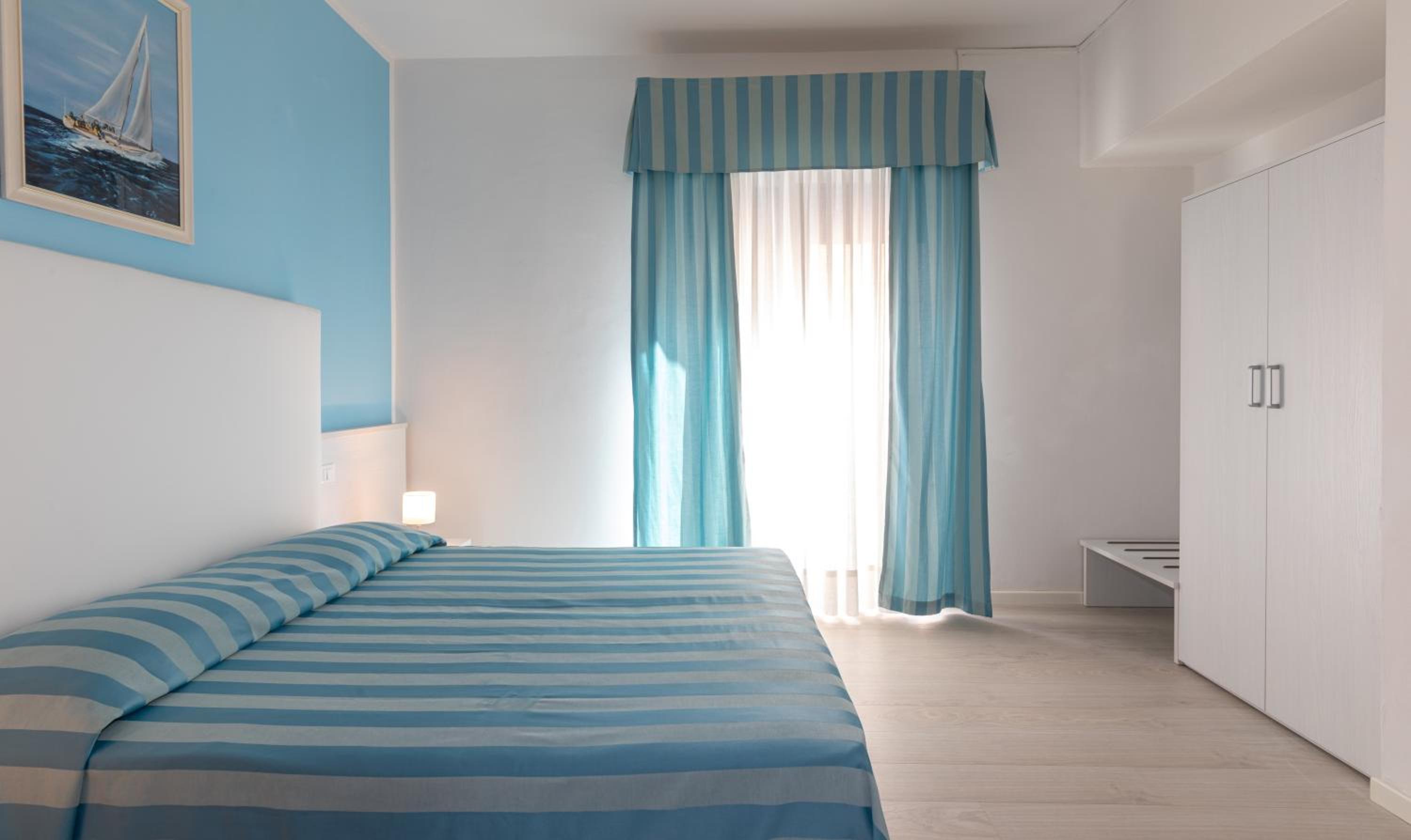 Double or Twin Room photo 3