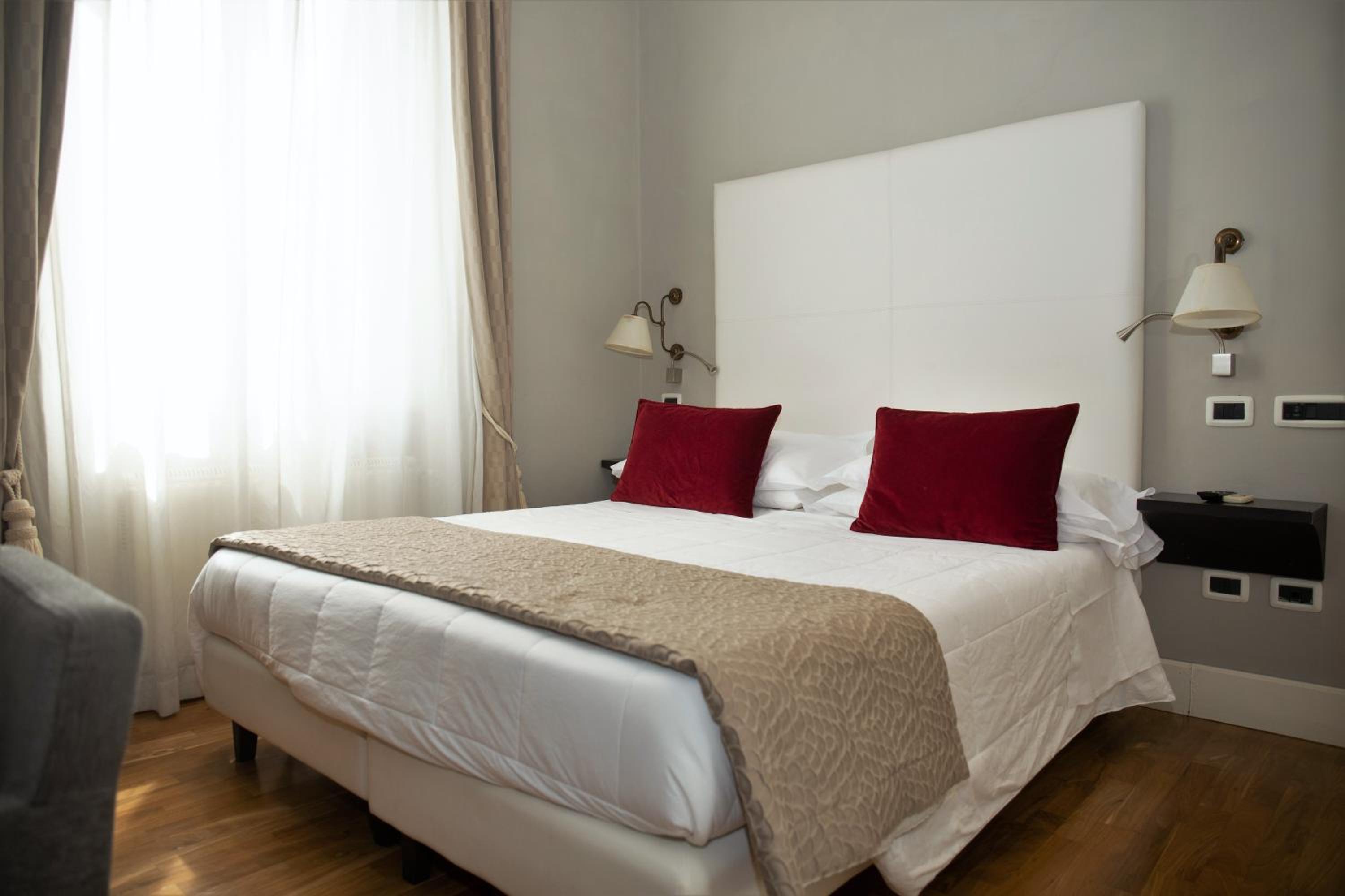Budget Double or Twin Room - Photo 3