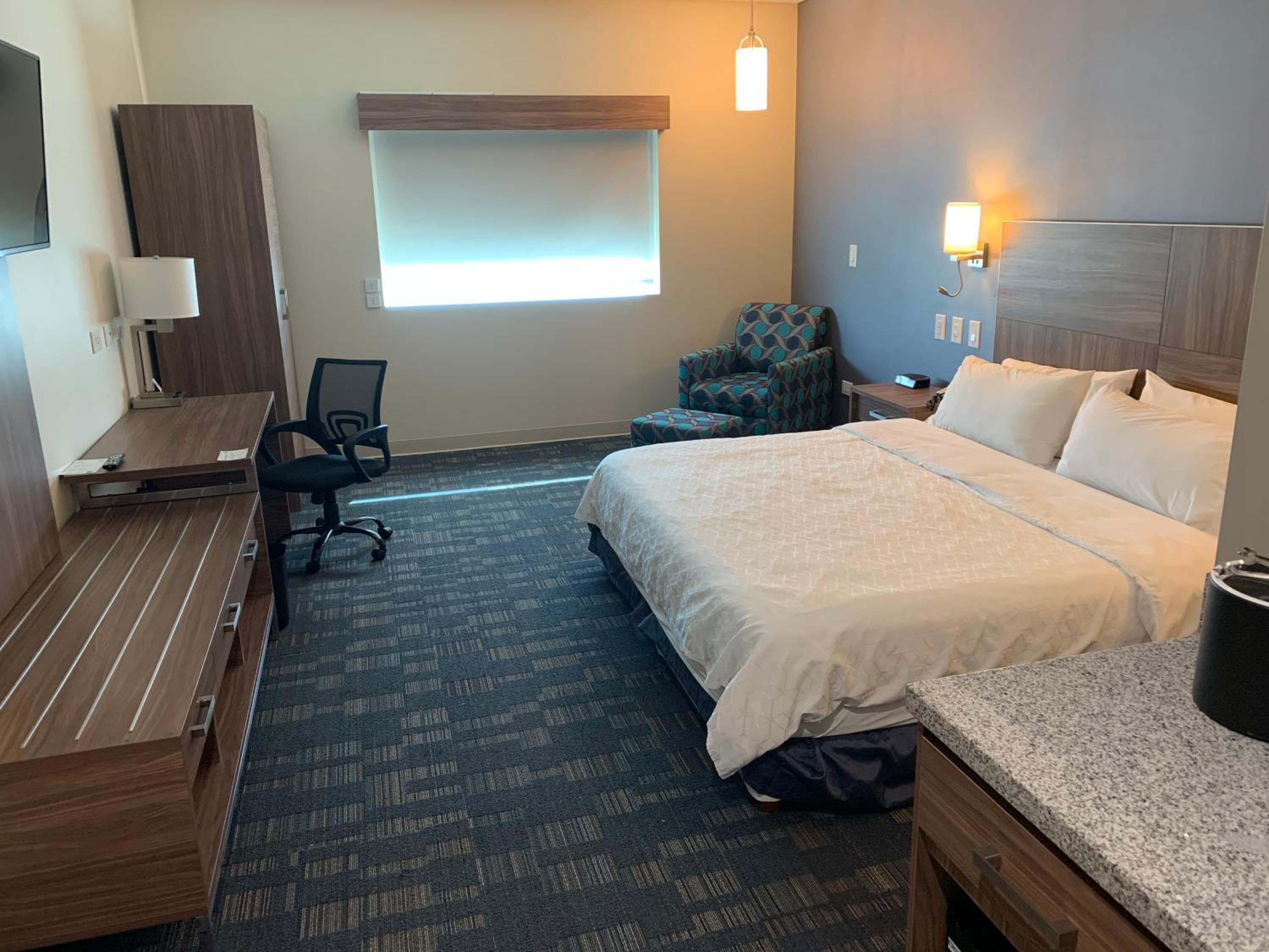 Standard King Room - Accessible